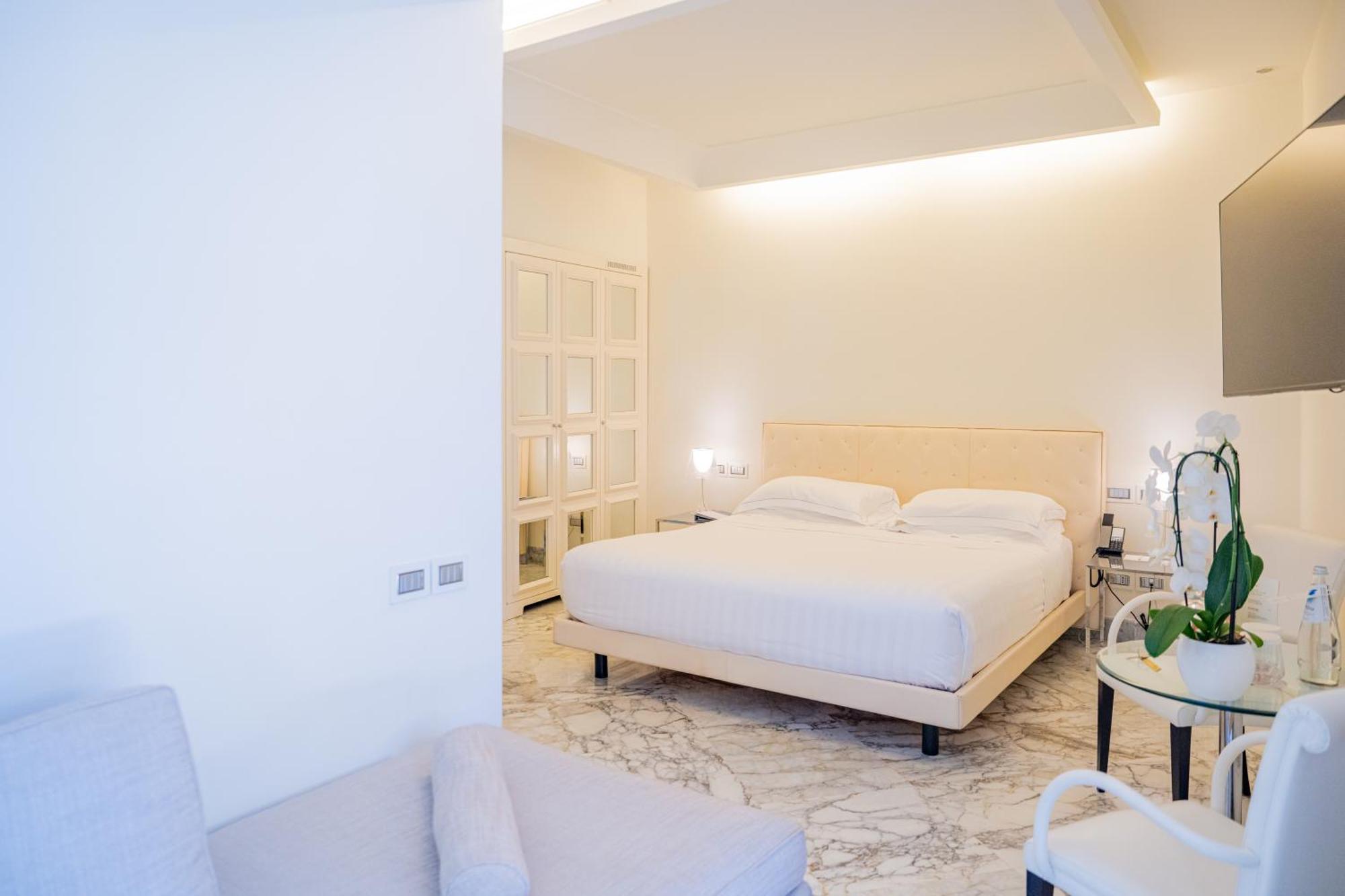 Habitación Doble Deluxe con terraza y piscina