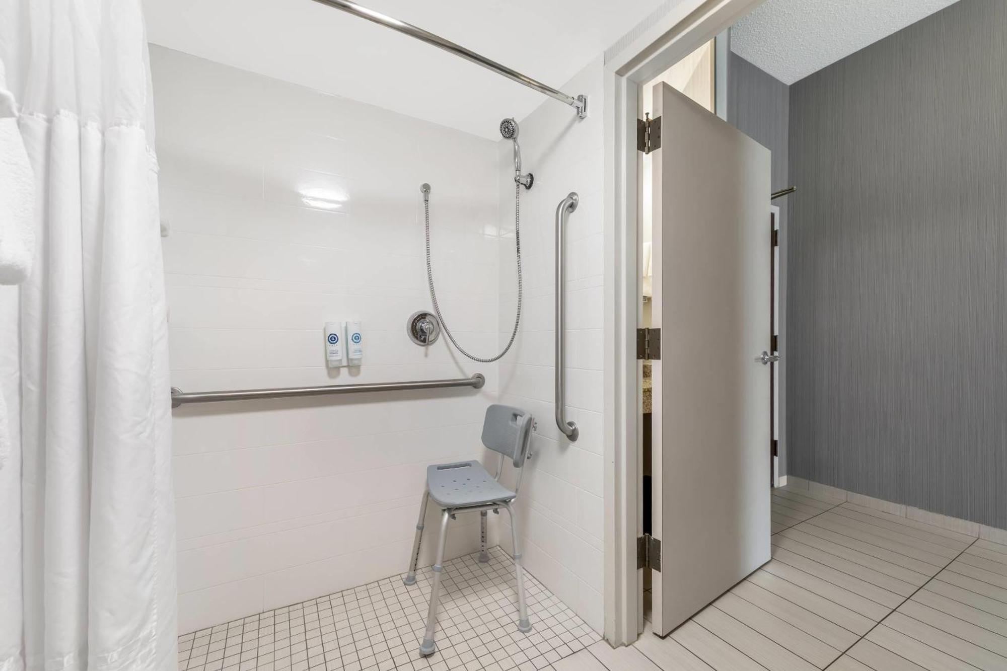 King Room with Roll-In Shower - Disability Access