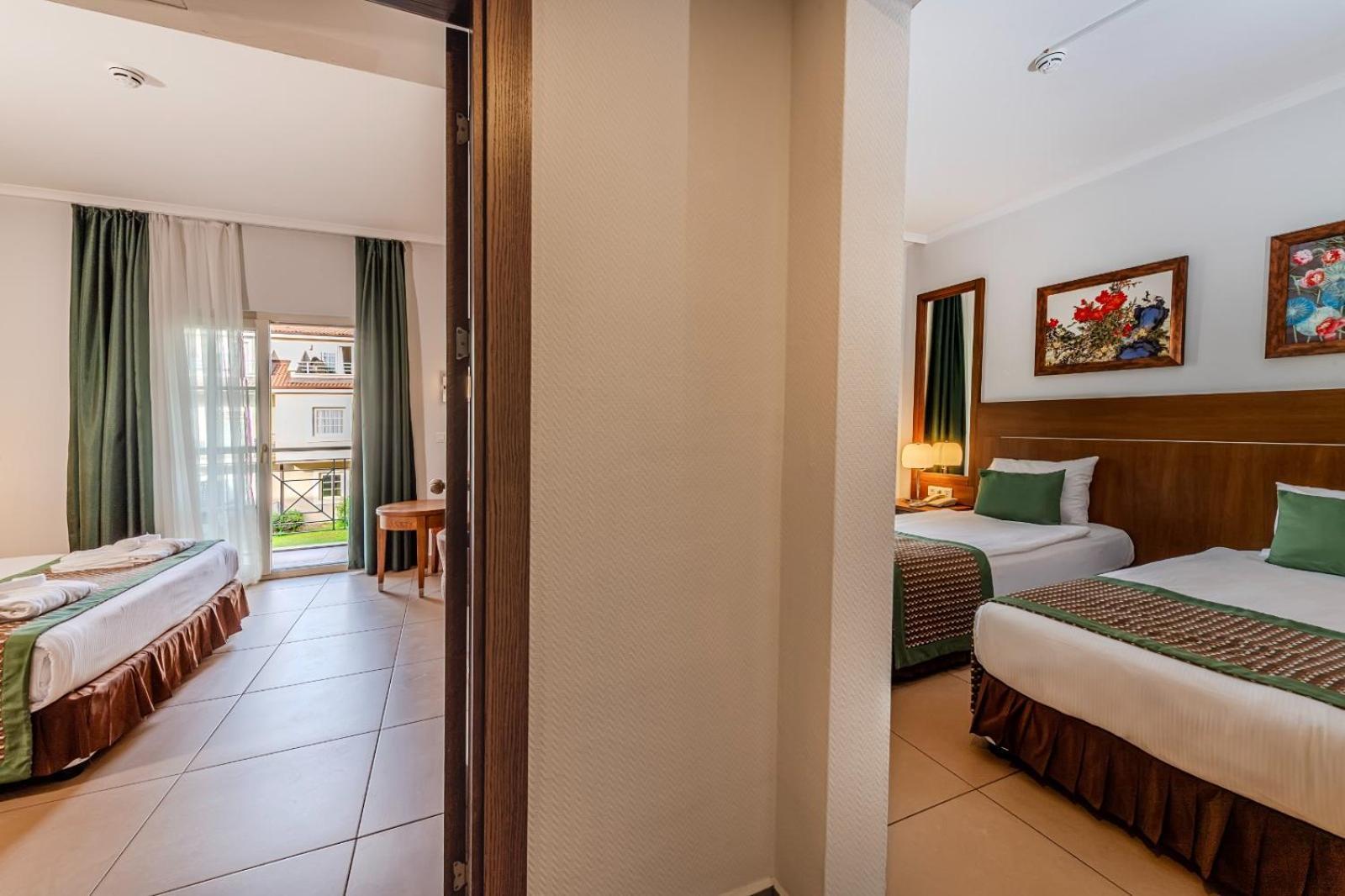 Club Familienzimmer mit Gartenblick