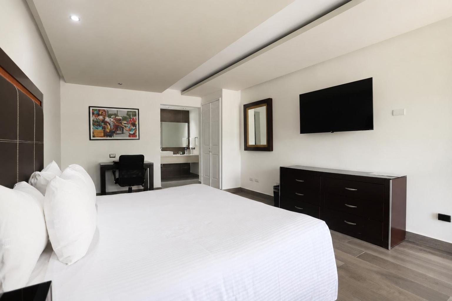 Standard King Room