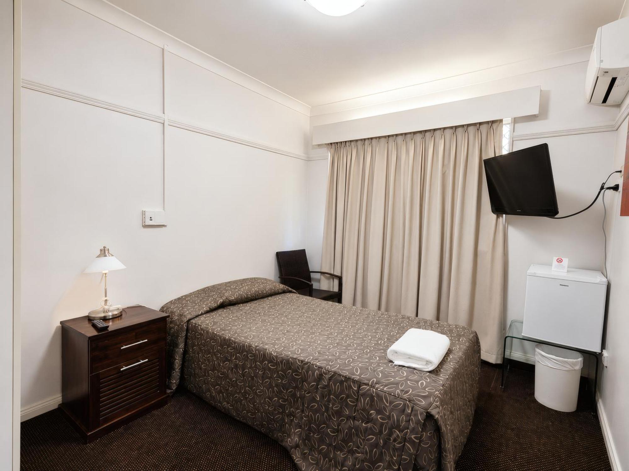 Standard Single Room with Shared Bathroom