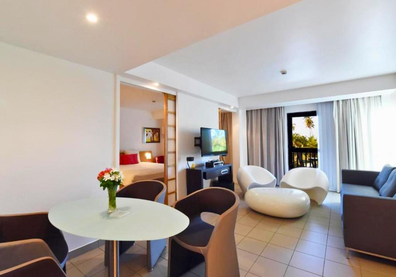 Suite with Balcony and Sea View
