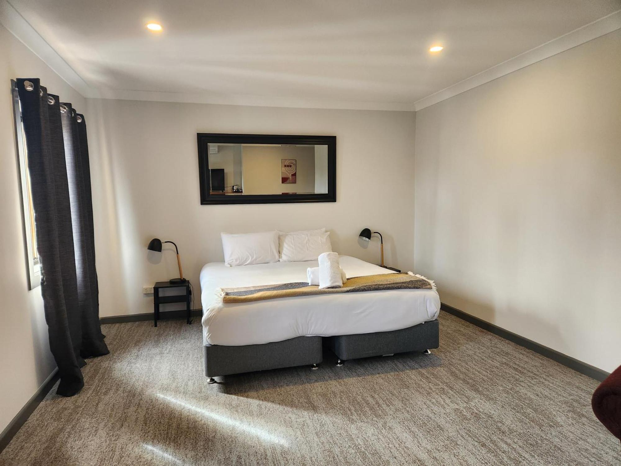 Executive Queen Room