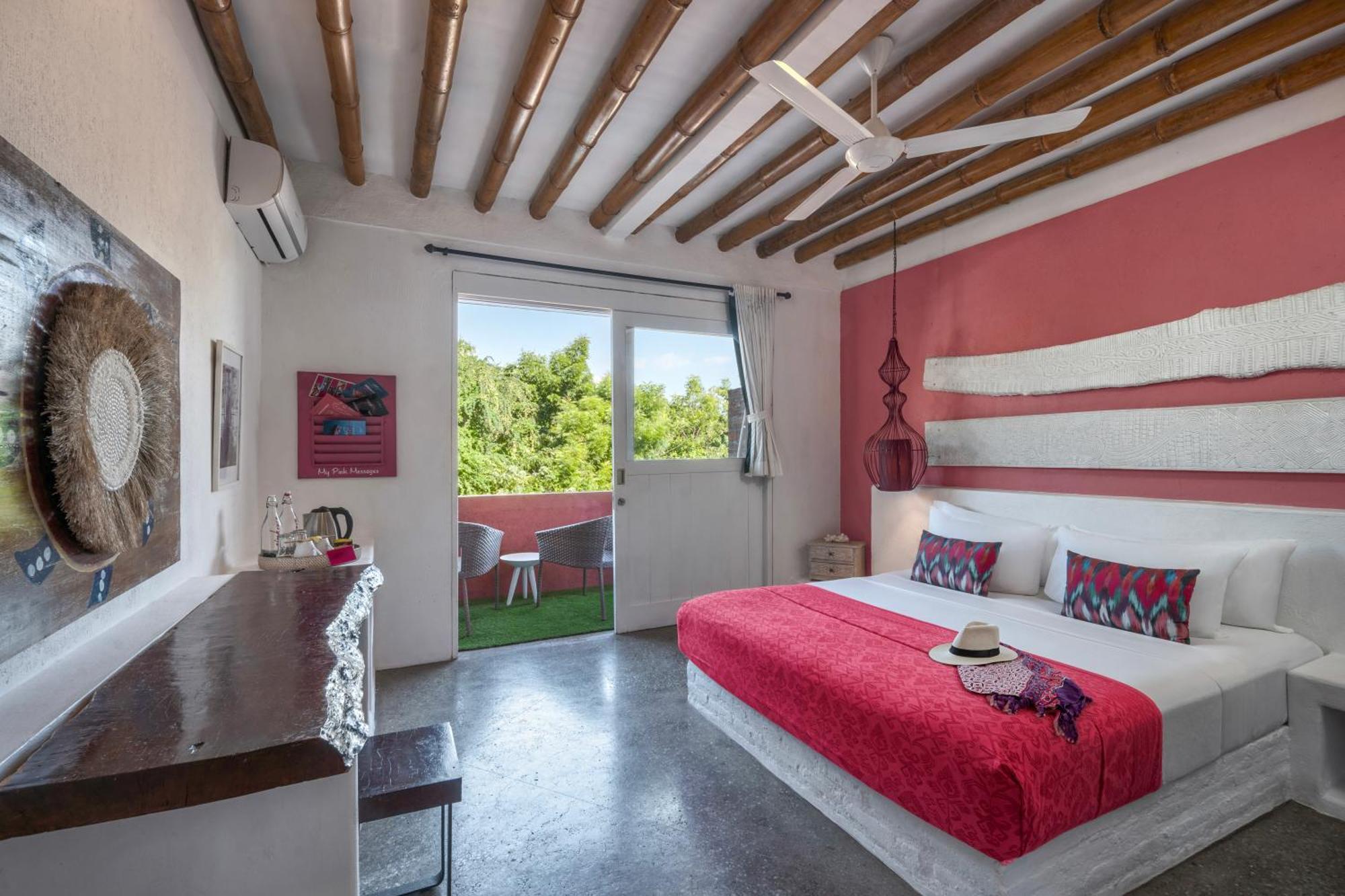 Cocoon Room,1773916286:JPEG