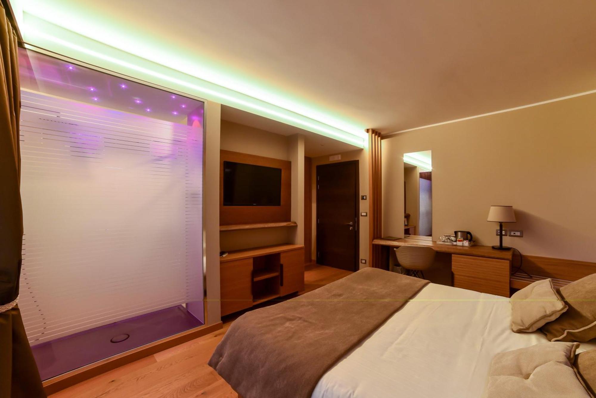 Double Room with Spa Access