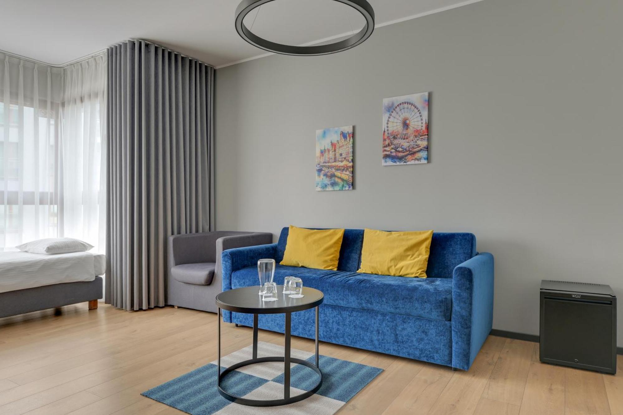 Deluxe Family Studio