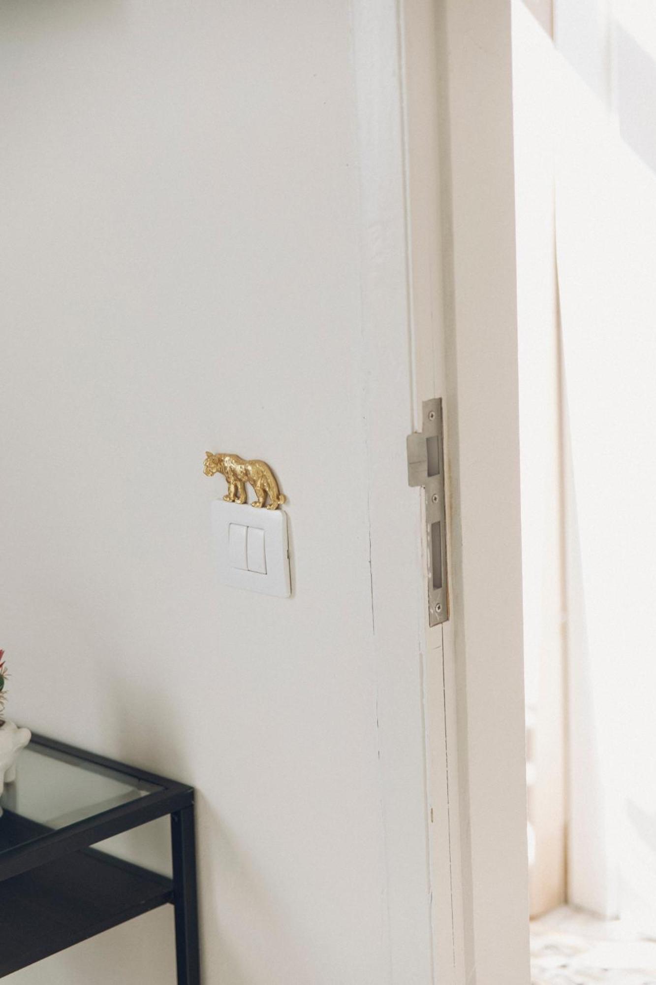 Grote Tweepersoonskamer met een Gedeelde Badkamer