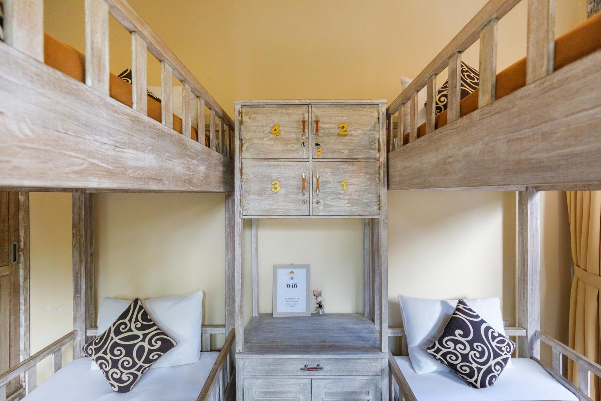 Bed 4-Bed Mixed Dormitory Room