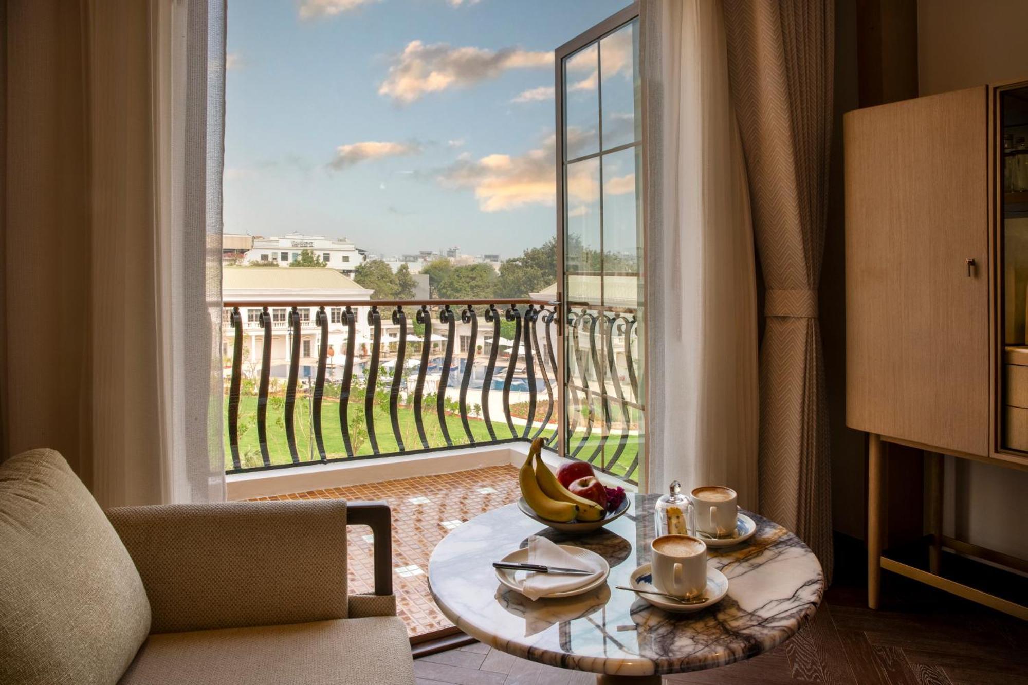 Premium Twin Room with Balcony