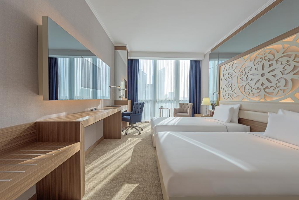 Standard Zweibettzimmer mit Stadtblick