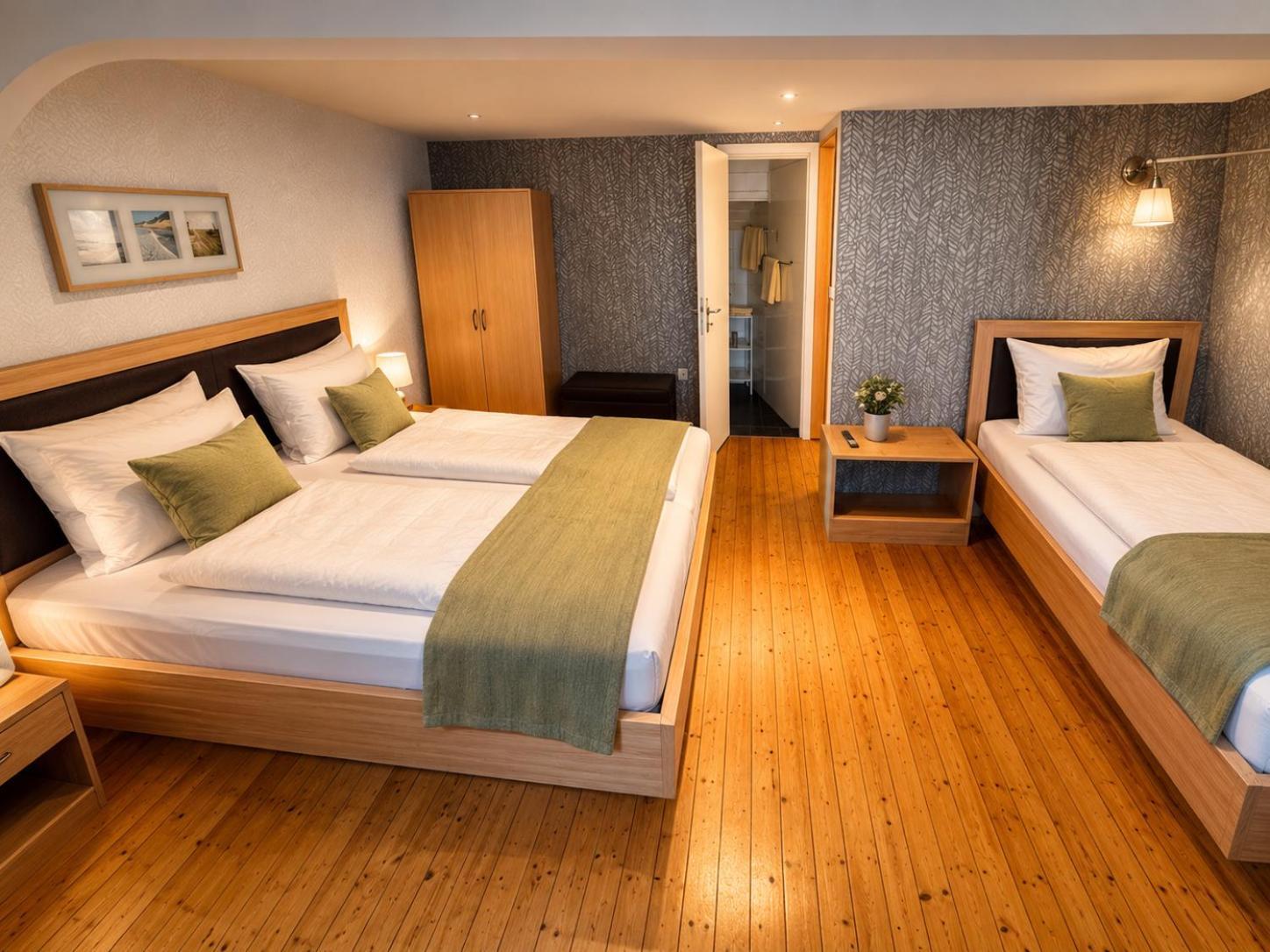 Dreibettzimmer