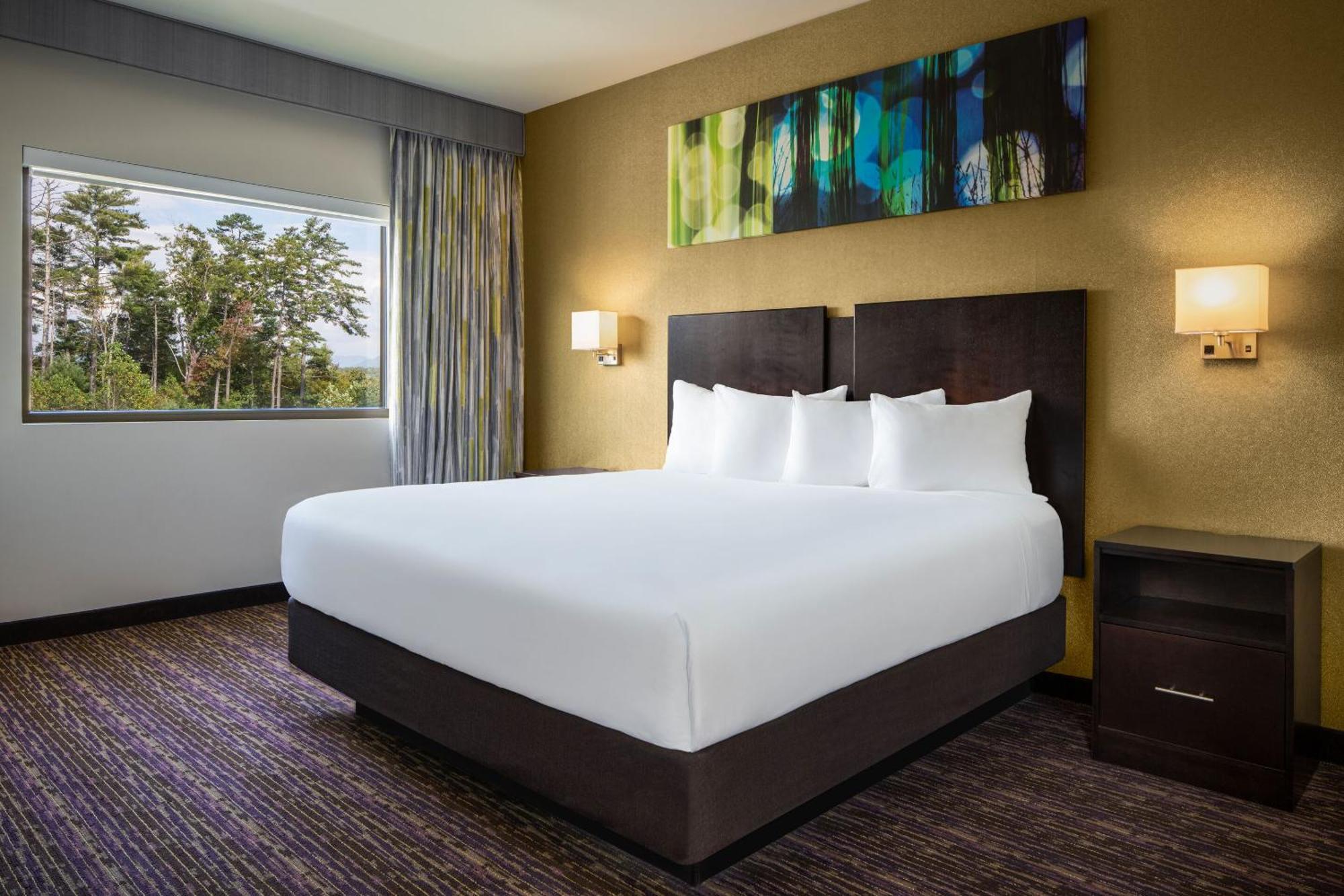 River Tower Luxury 1 King Bed