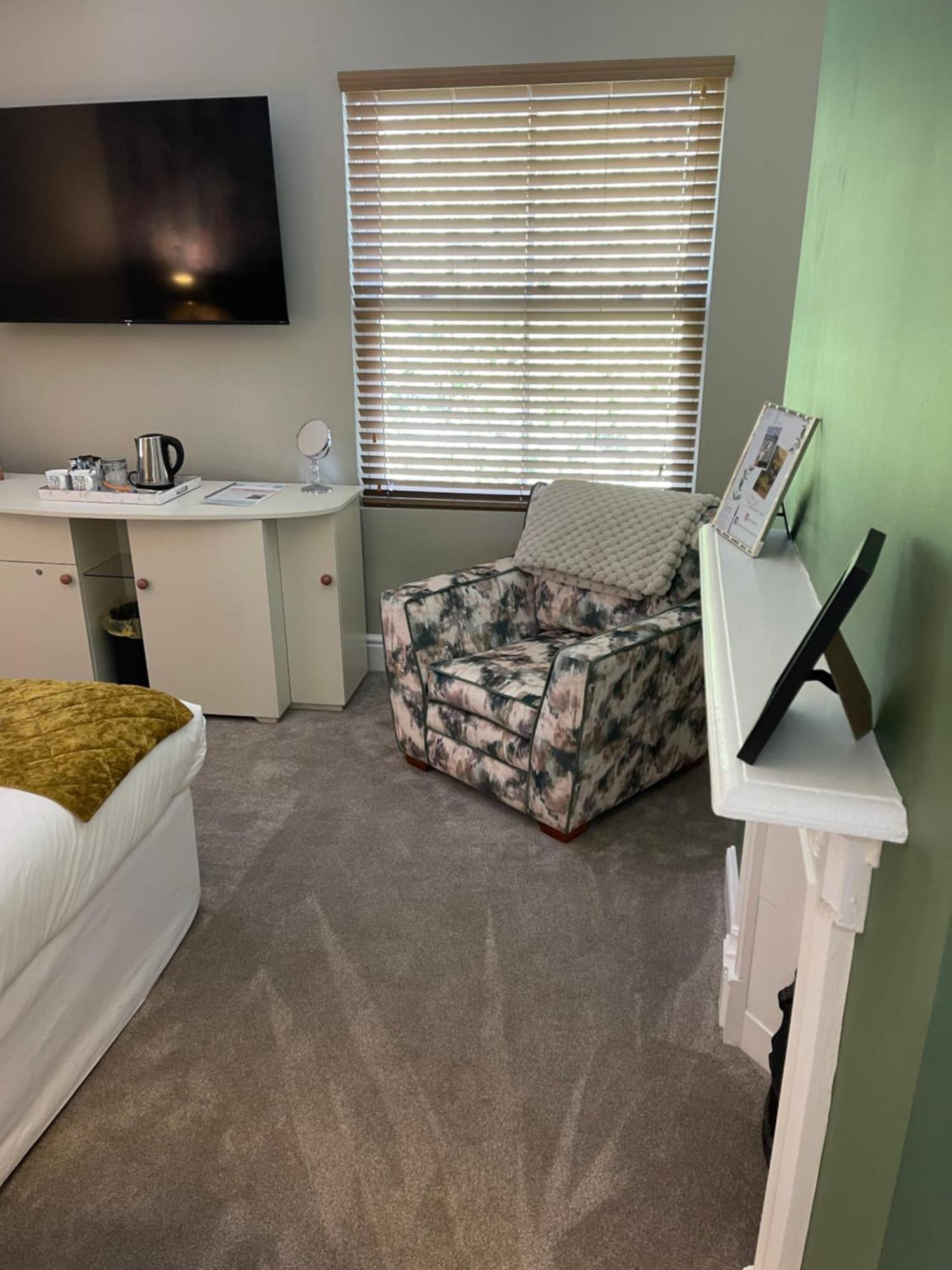 Superior King Room