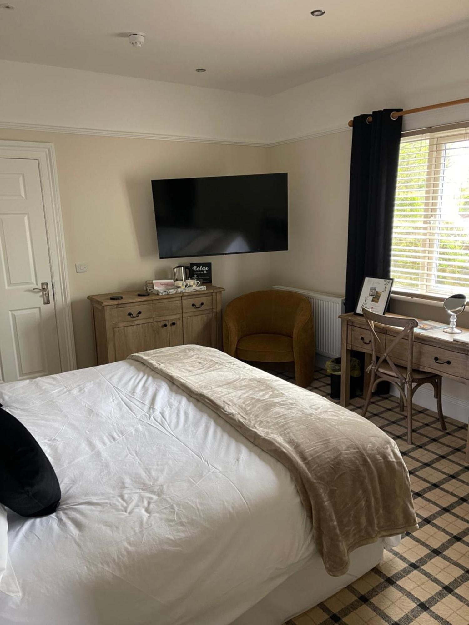 Superior King Room