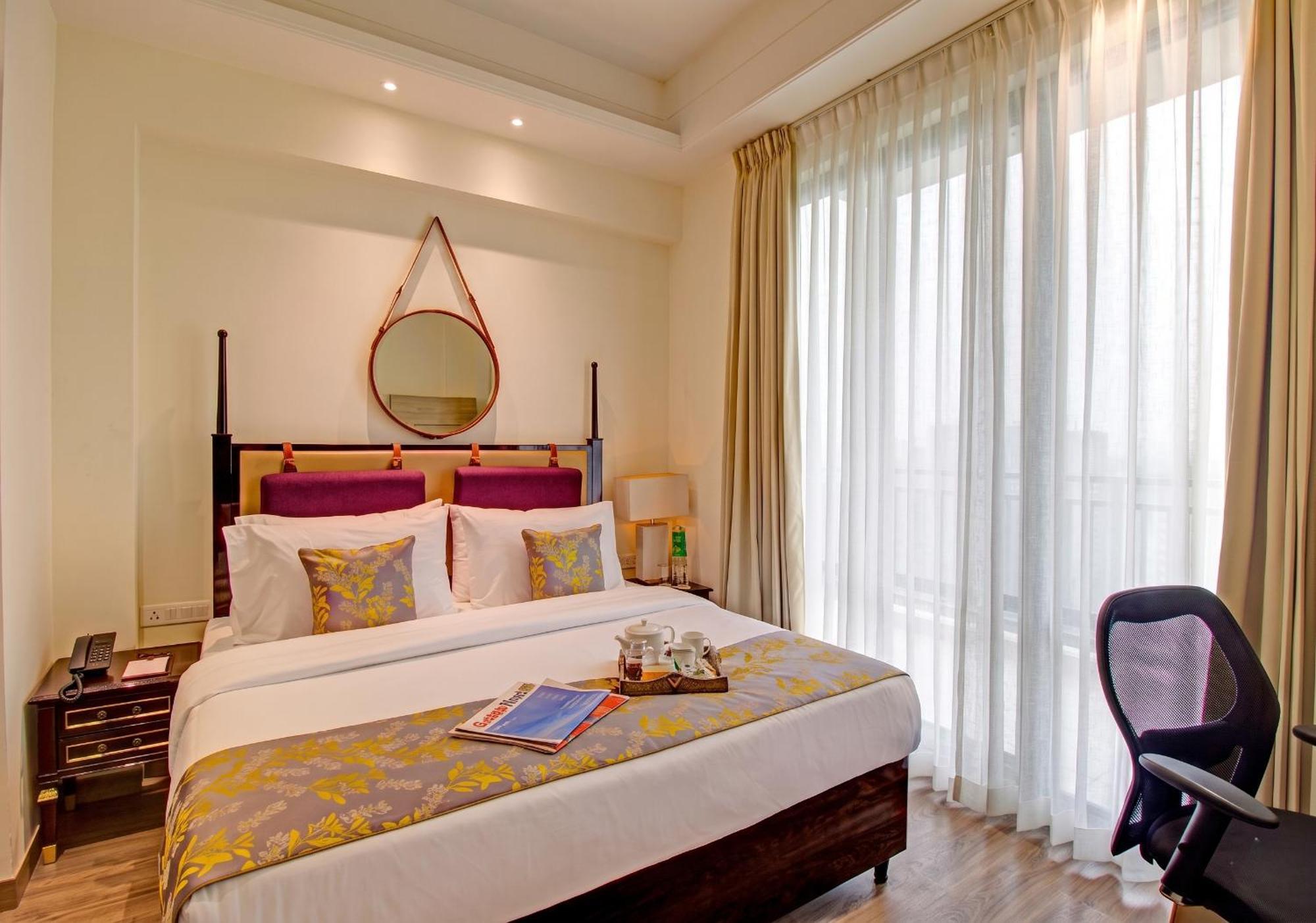 Deluxe Suite with Living Room, with Complimentary Hi-Tea & 1 Pint of Beer
