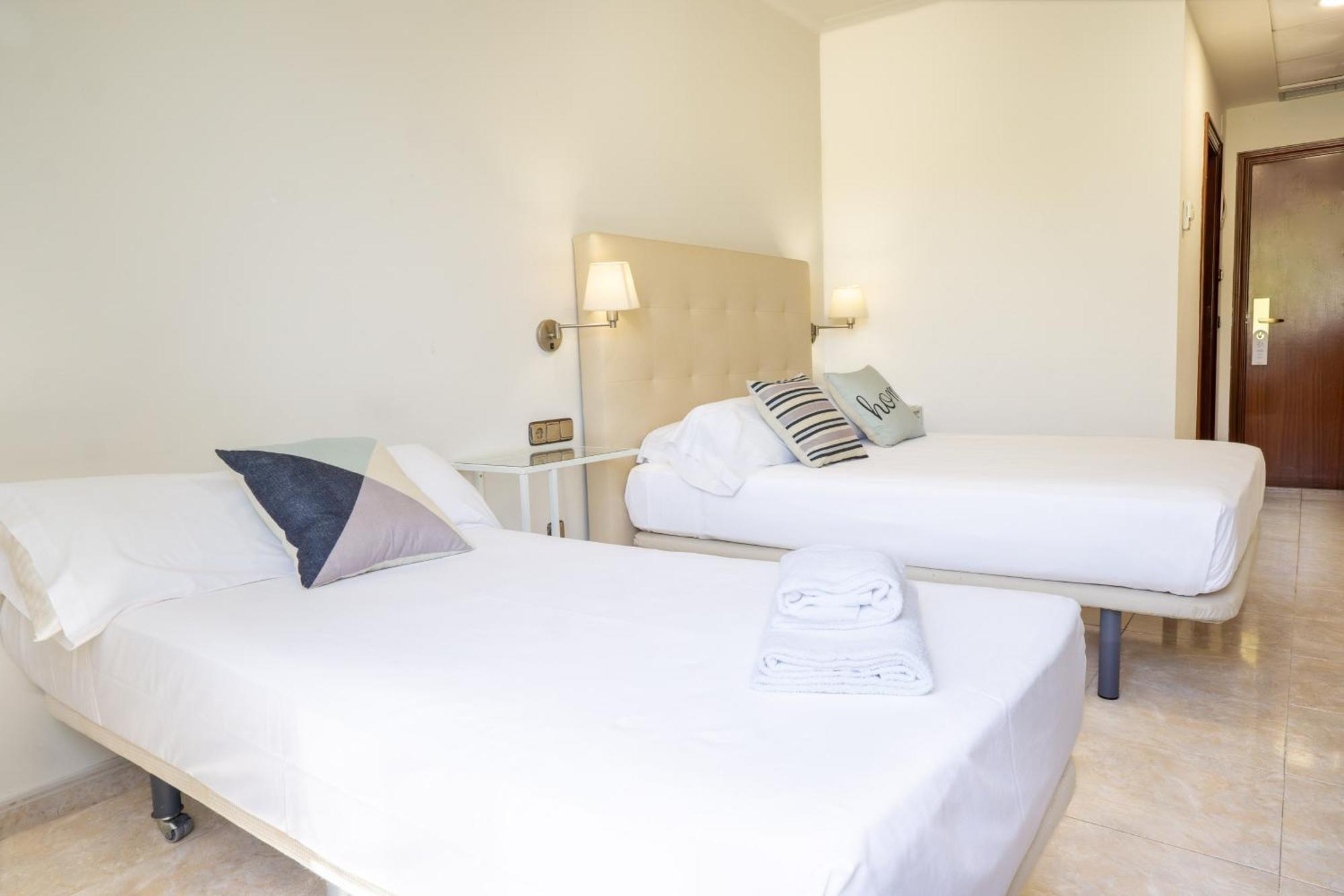 Basic Triple Room