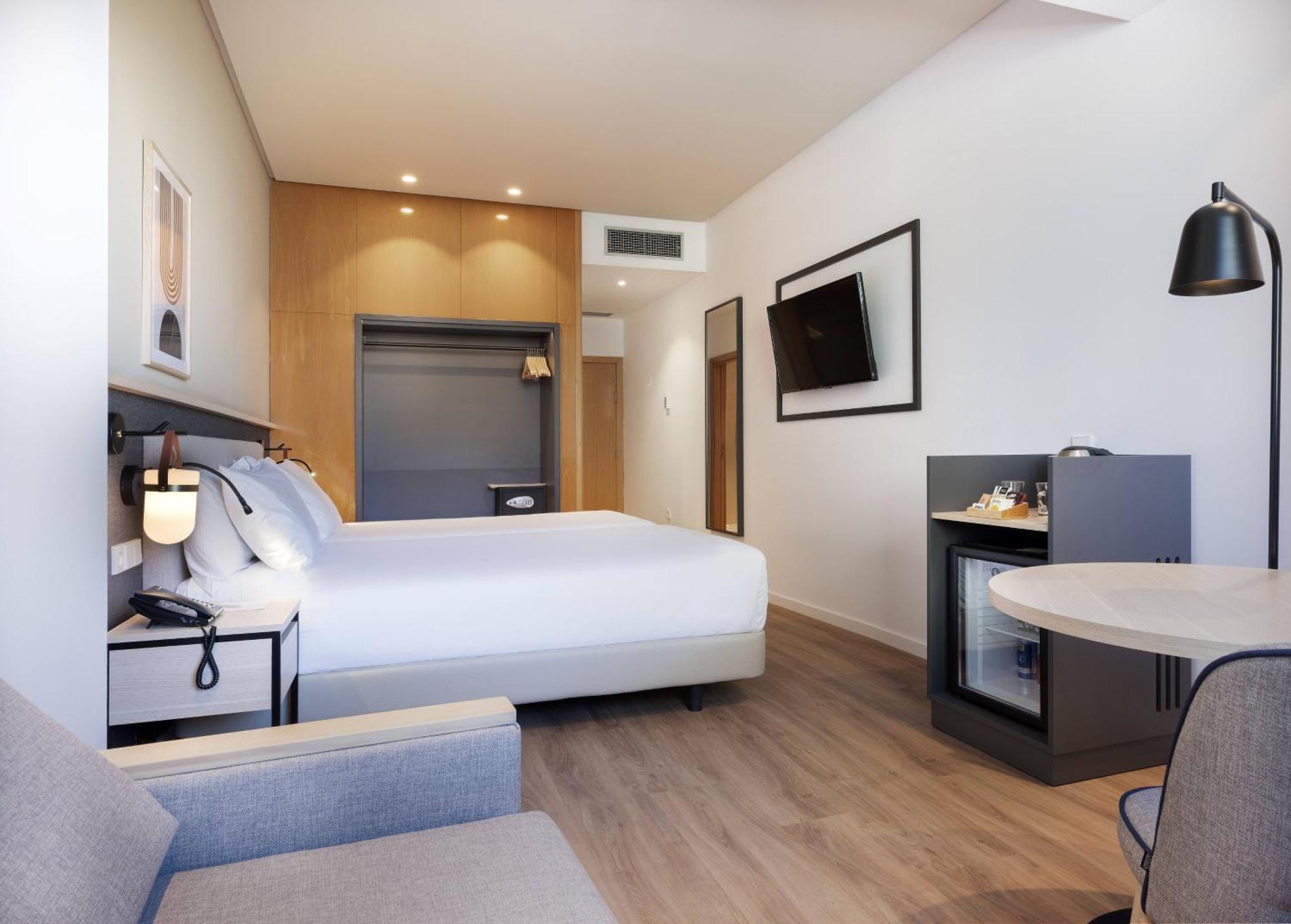 Standard Double Room,1774428168:JPEG