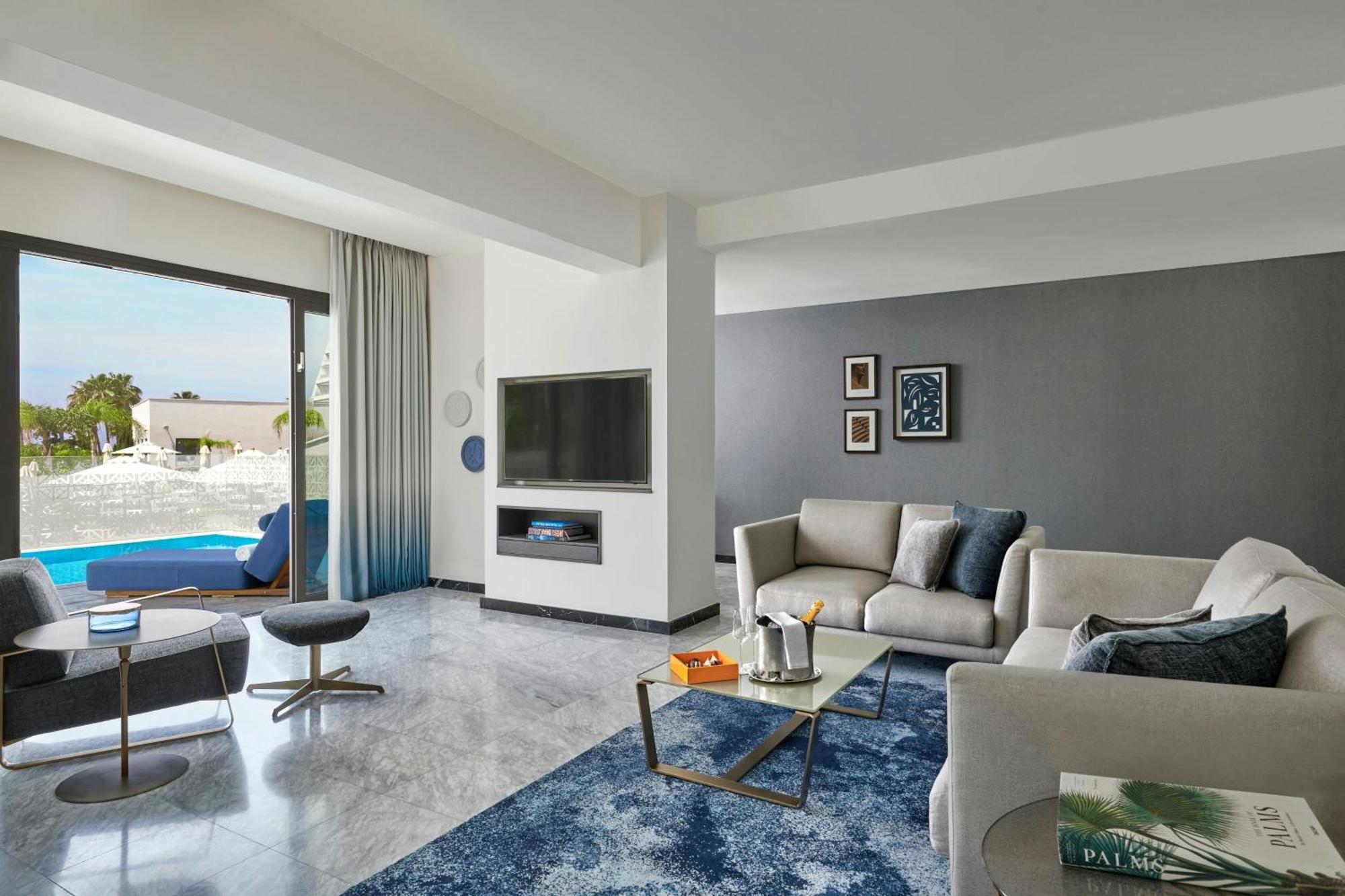 Lifestyle Suite pool 1 Bedroom Suite 1 King Sea view Adults Friendly 12