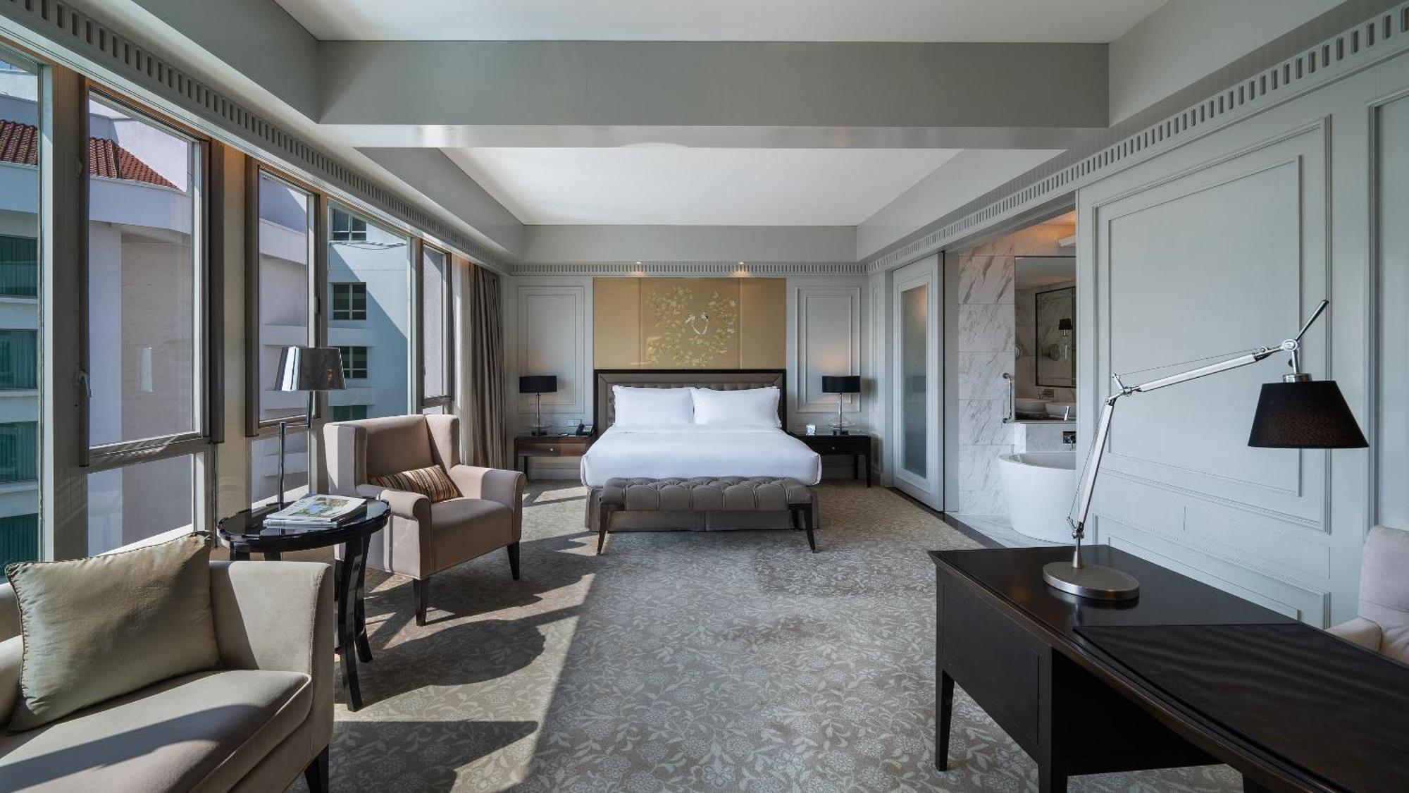 Premier Lake View Room(Two Buffet Breakfasts+One-time Teppanyaki set menu for two per stay+Round-trip transportation service within 30KM per stay)