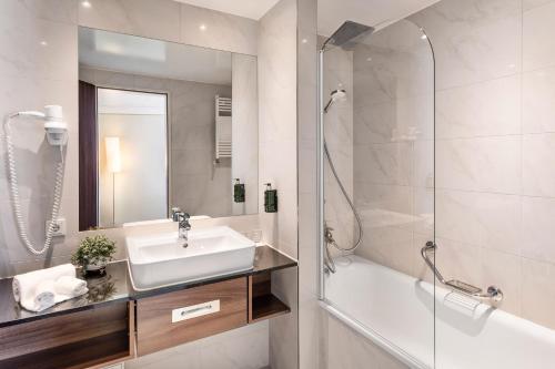 The Level Room with Executive Lounge Access
