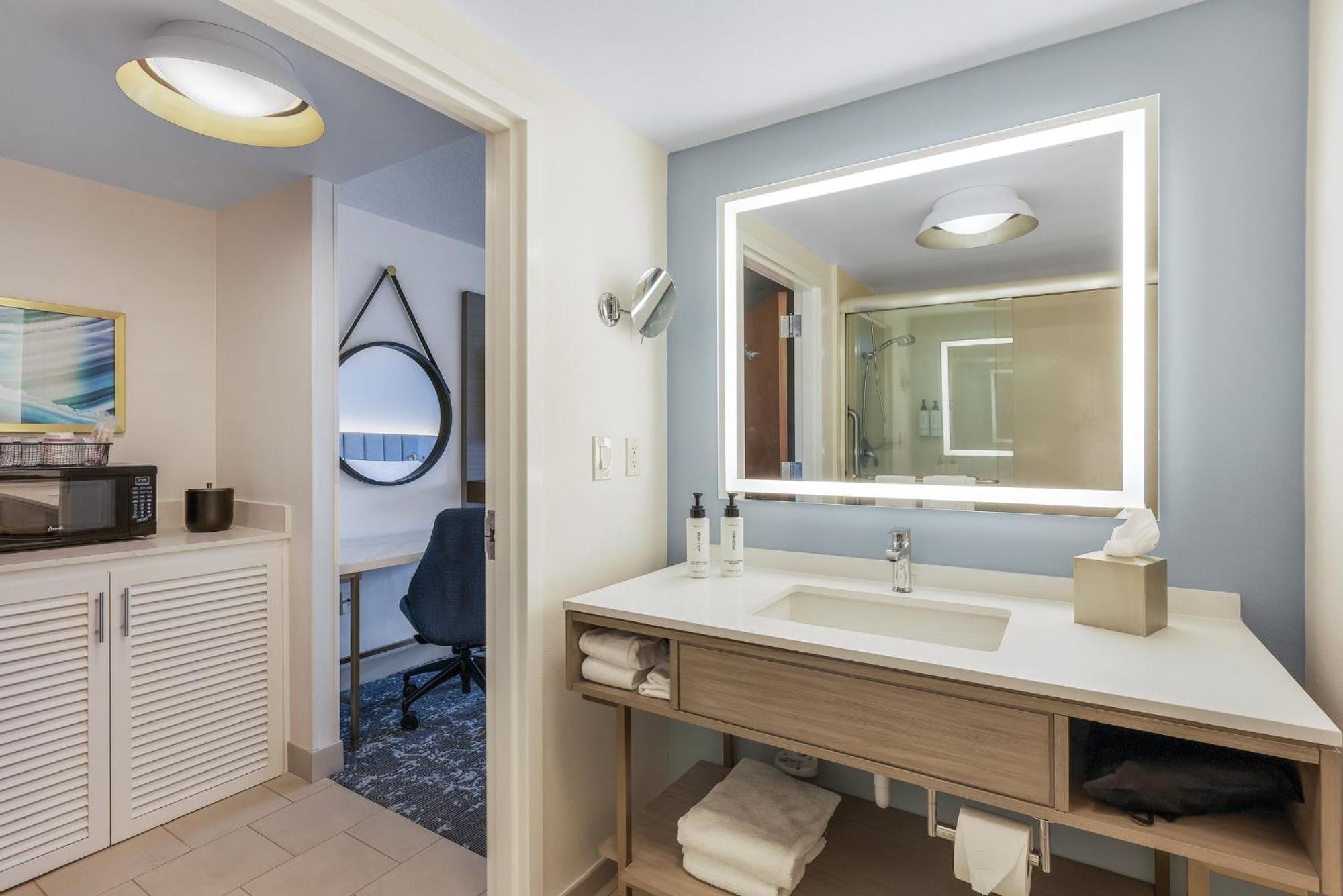 Premium King Room