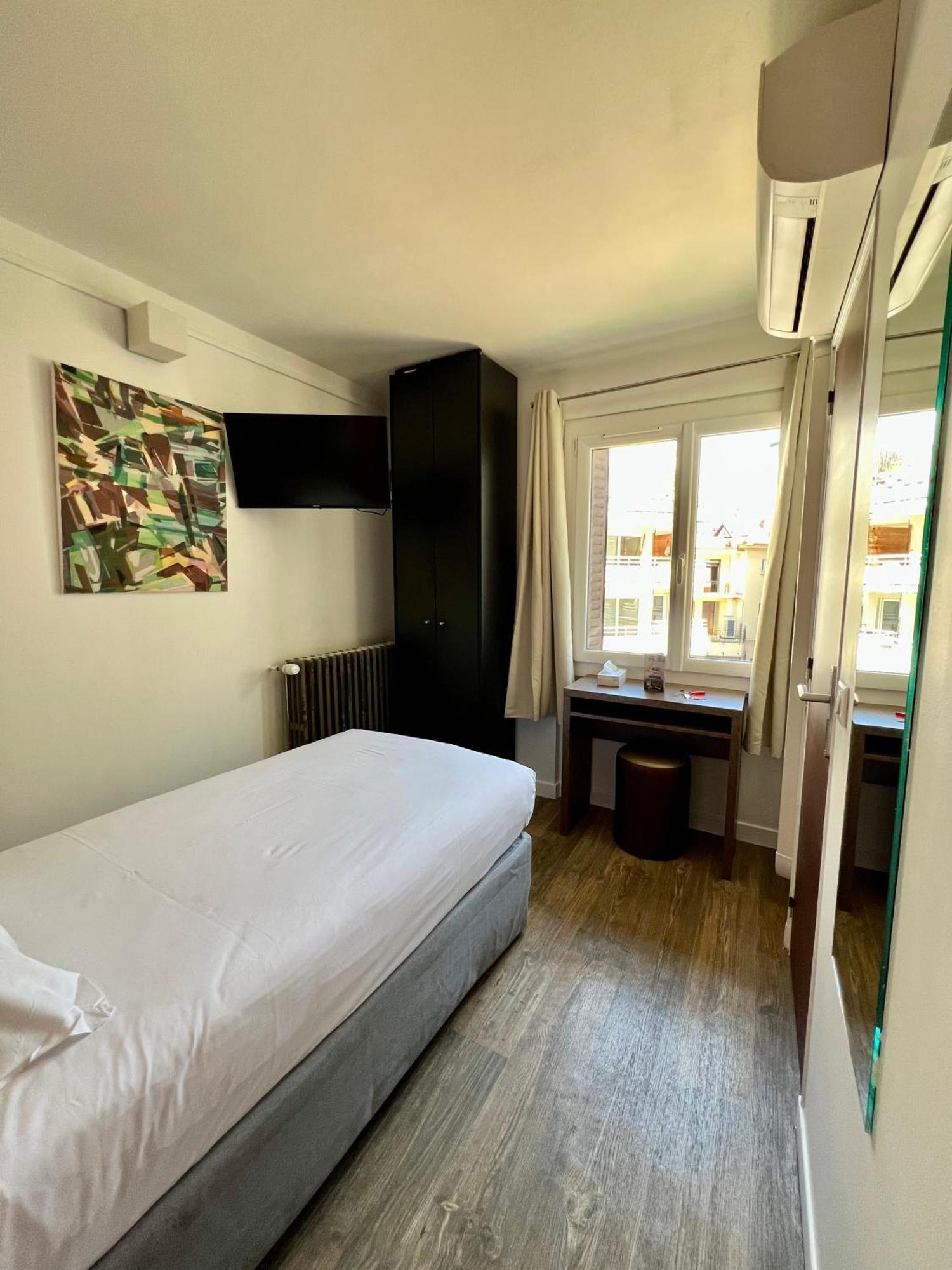 Single Room,1774456874:JPEG