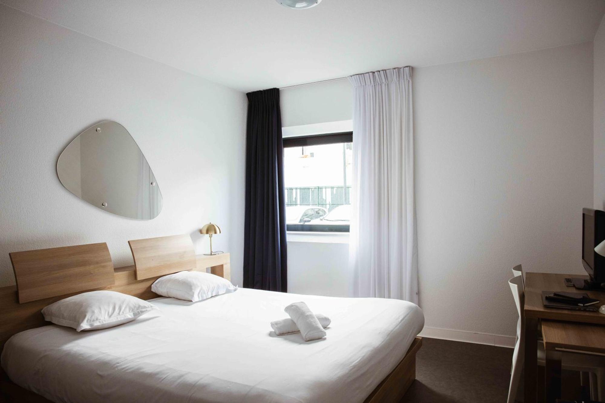 Suite Double Affaires