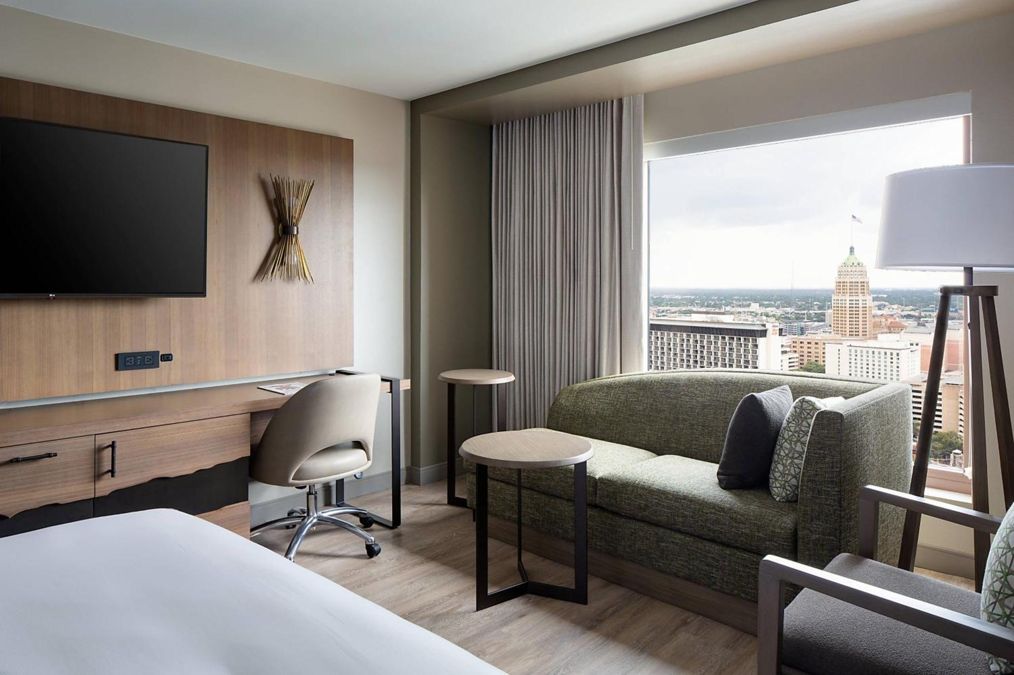 Habitación con cama extragrande - Vistas a la ciudad