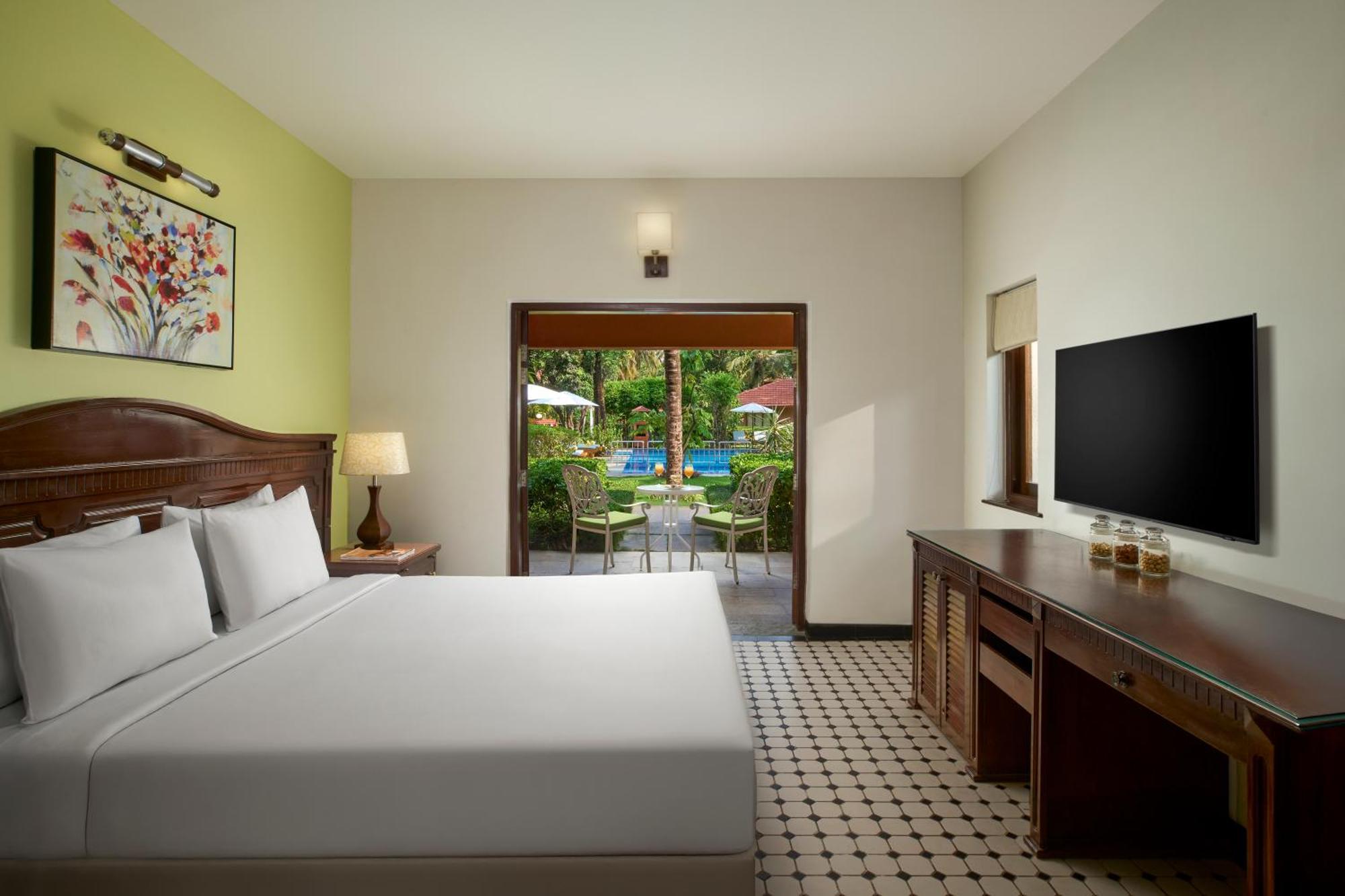 Executive Villa with Twin Beds and Pool View - 4 pints of beer bucket per stay, 10% Discount on Food & Beverages, Laundry and SPA