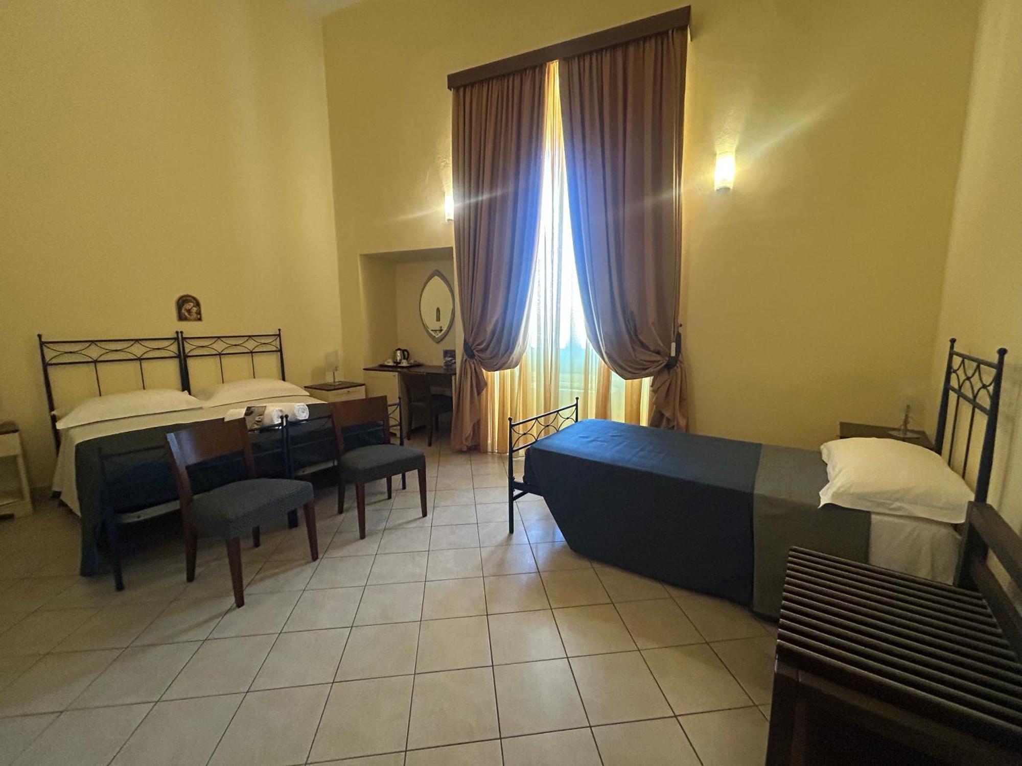 Standard Triple Room with Sea View