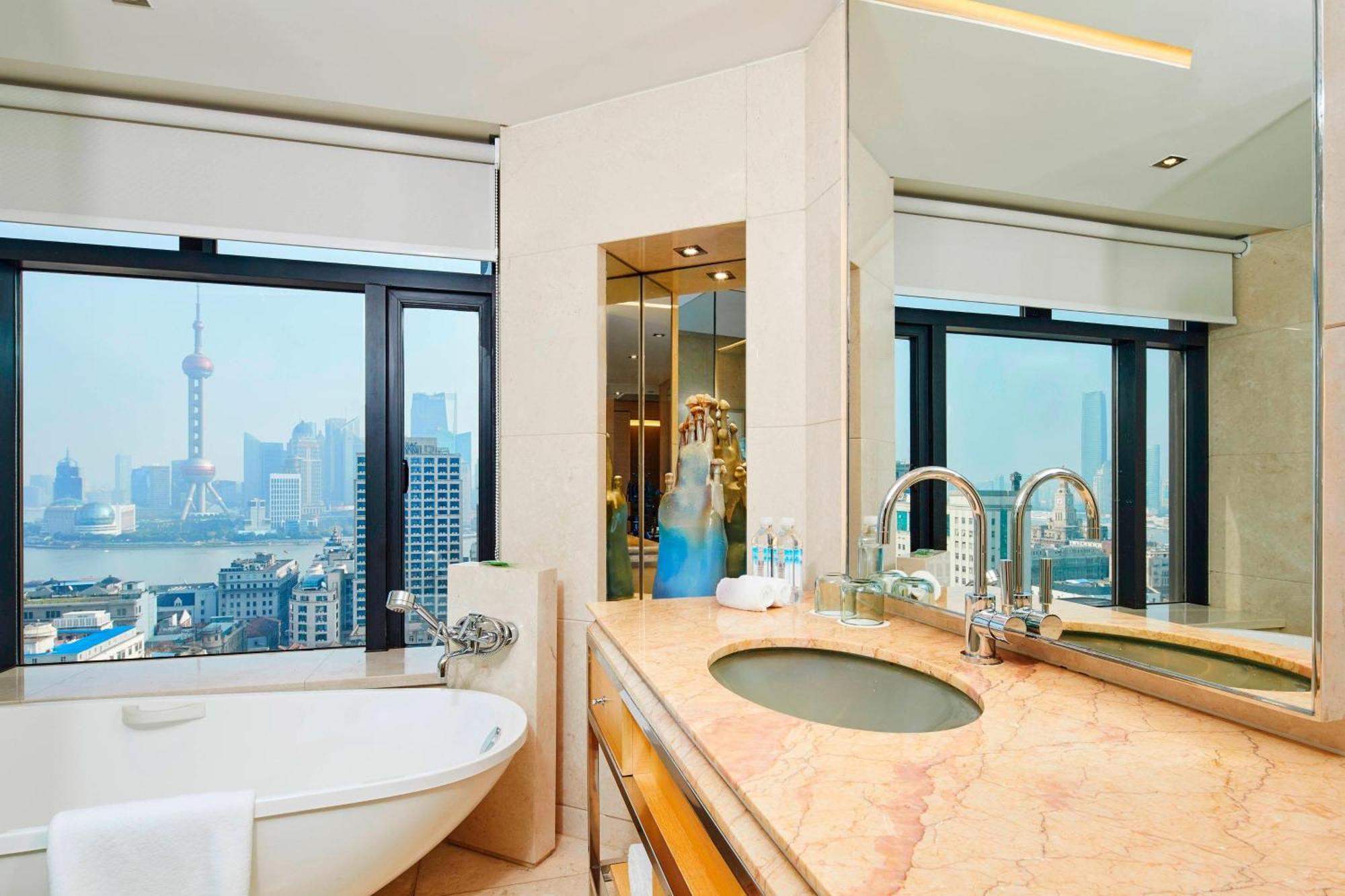 Grand Deluxe Pearl Tower View