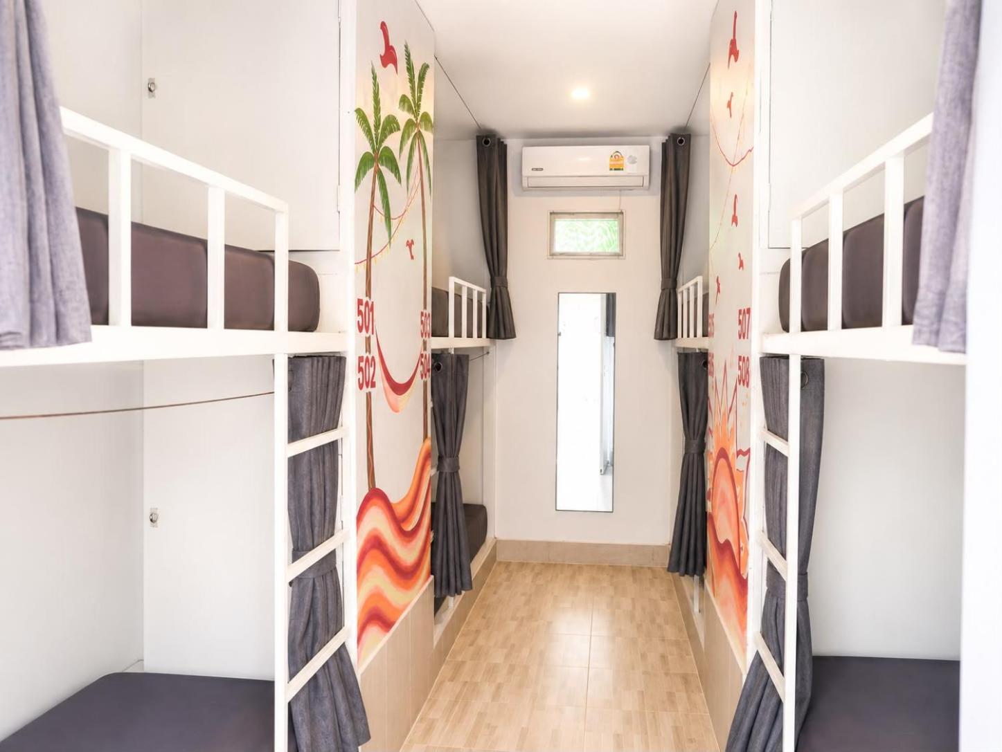 Bed in 8-Bed Mixed Dormitory Room