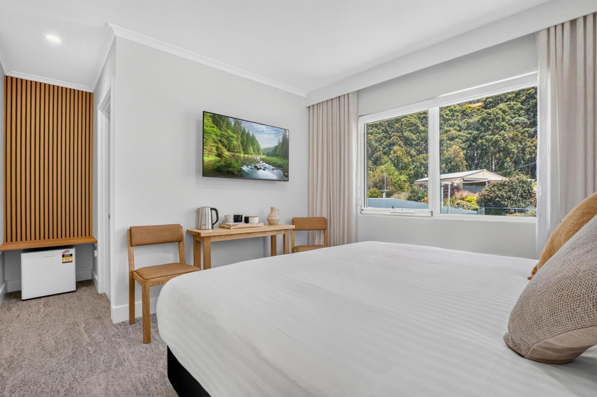 Mountain View Superior King Room