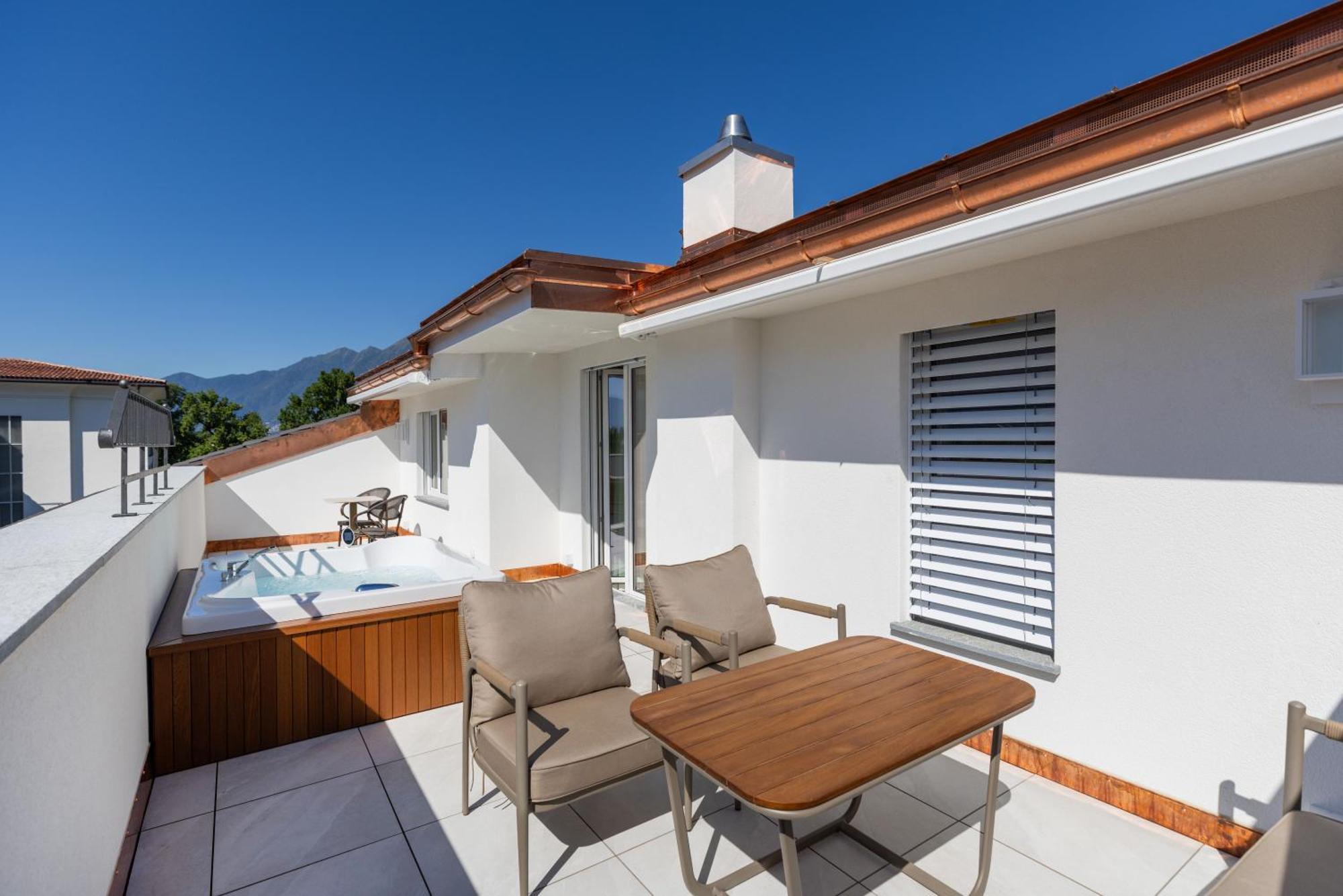 Rooftop Junior Suite Terrace Spa Access