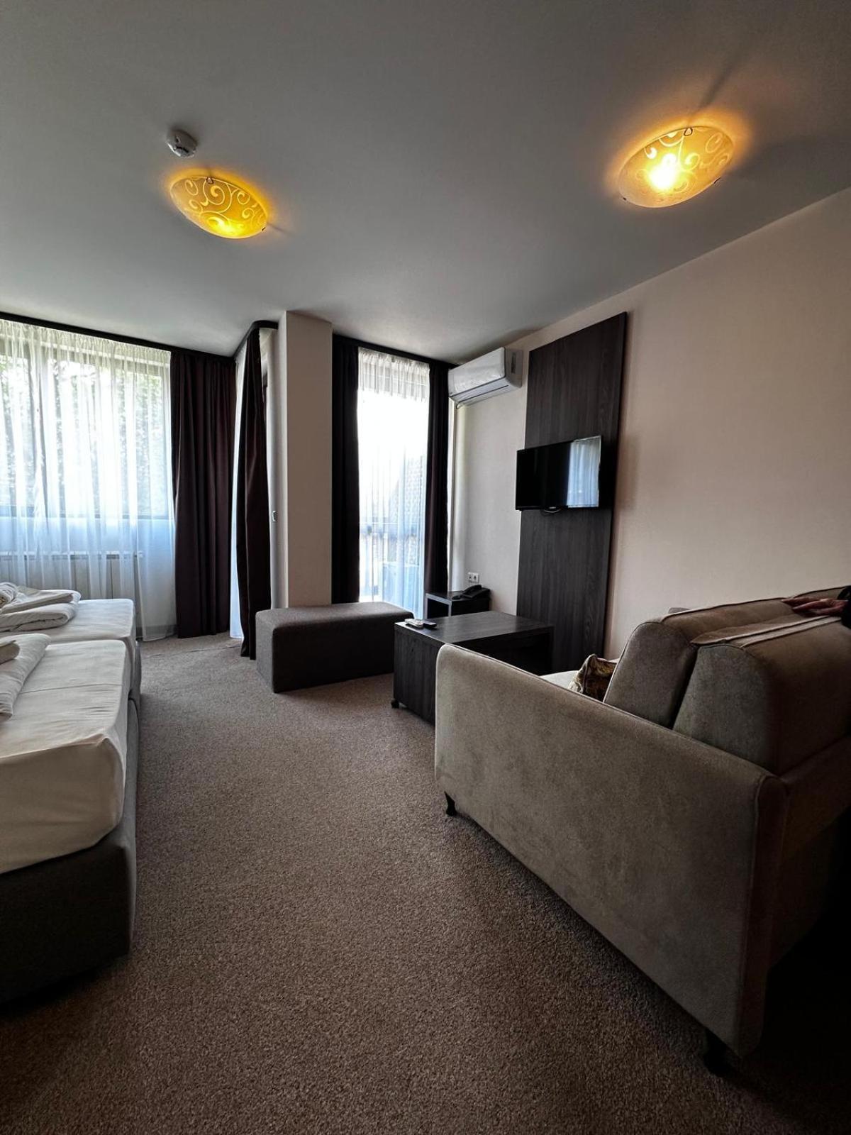 Deluxe Çift Kişilik Oda - Balkonlu (2 Yetişkin)
