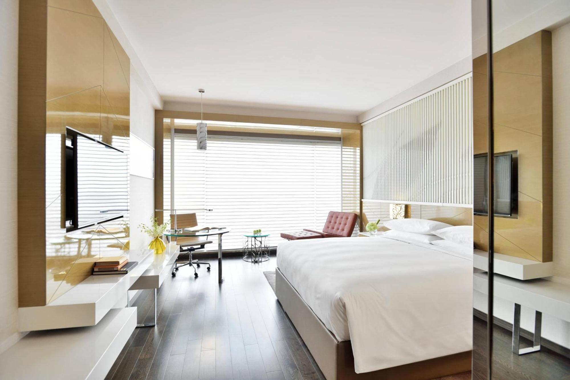 Guest room, 1 King, City View INR 500/- Credit or 2 Pints of Beer on Arrival per room per stay