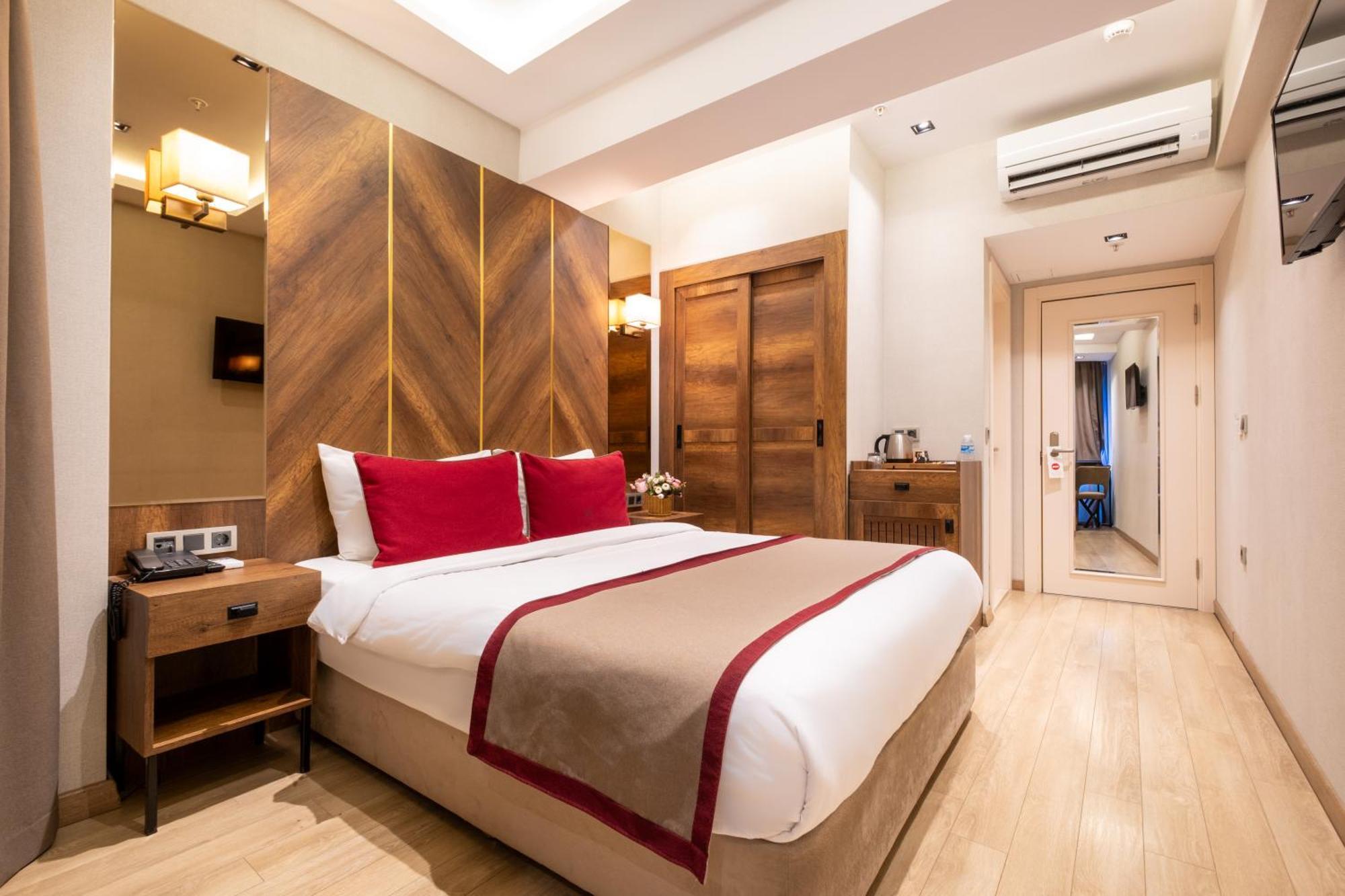 Deluxe Çift Kişilik Oda - Balkonlu