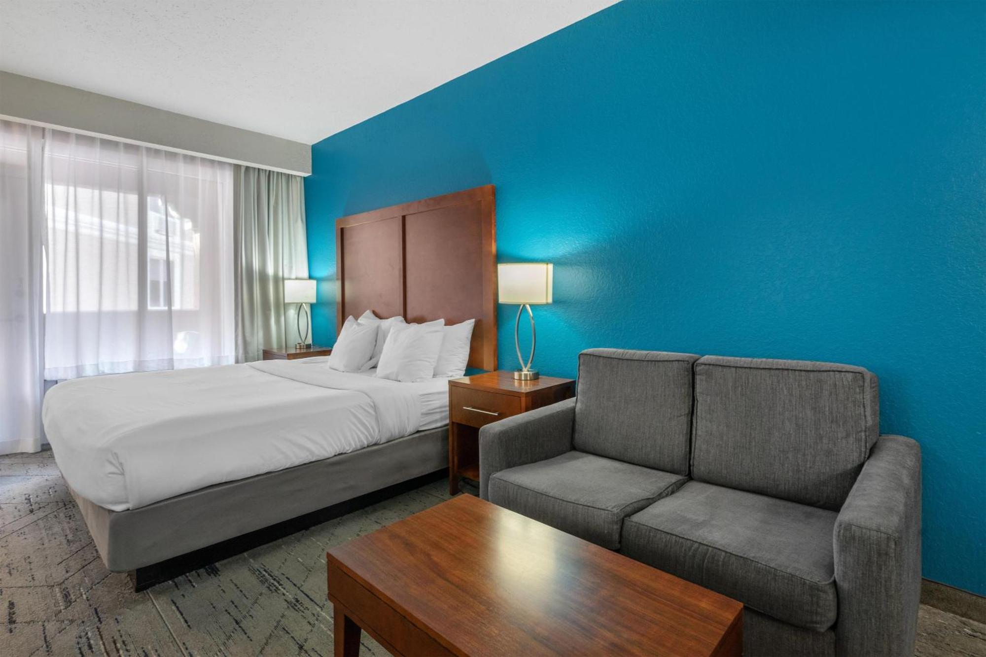 King Room with Sofa Bed and Balcony