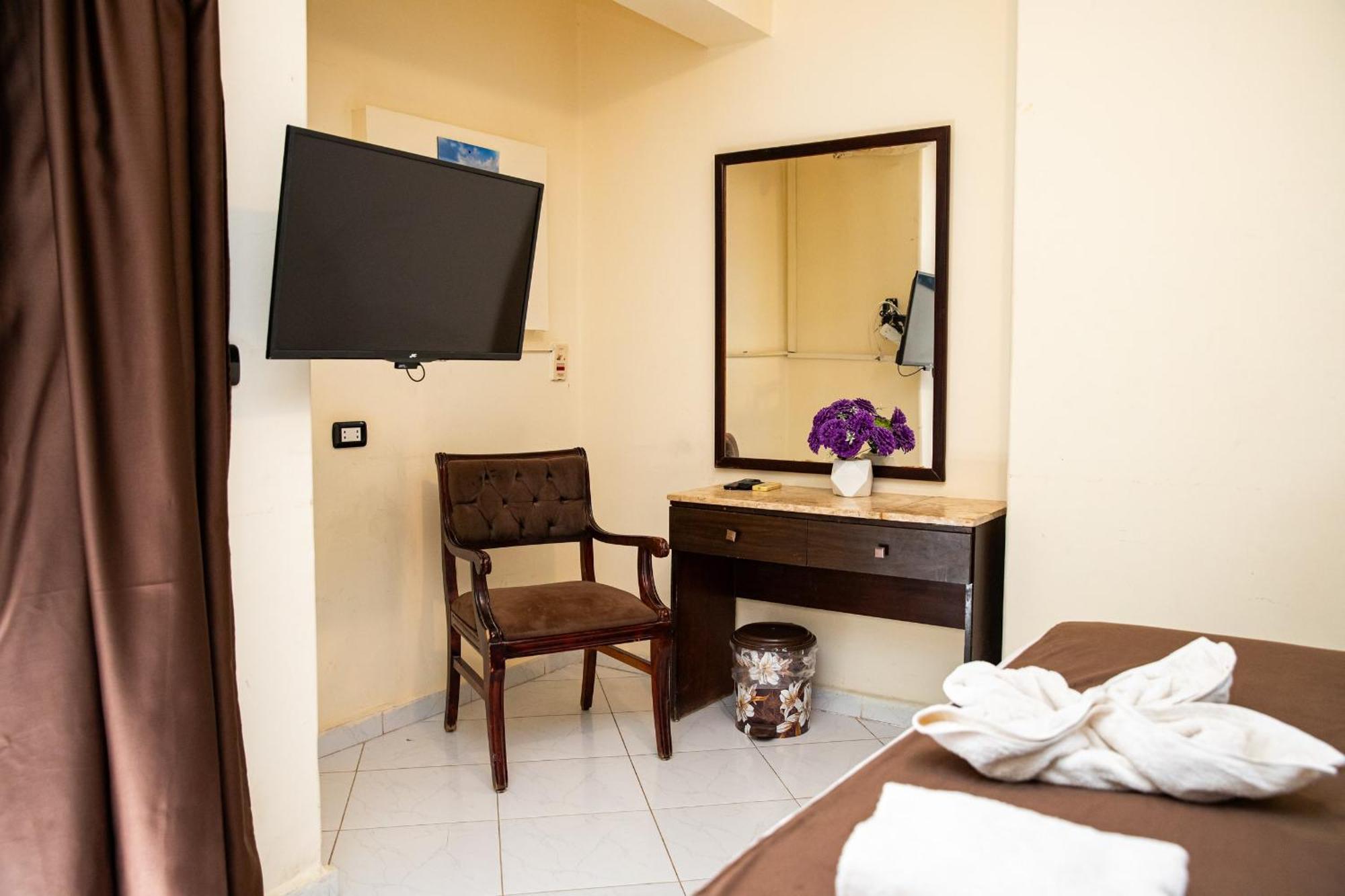 Deluxe Queen Room