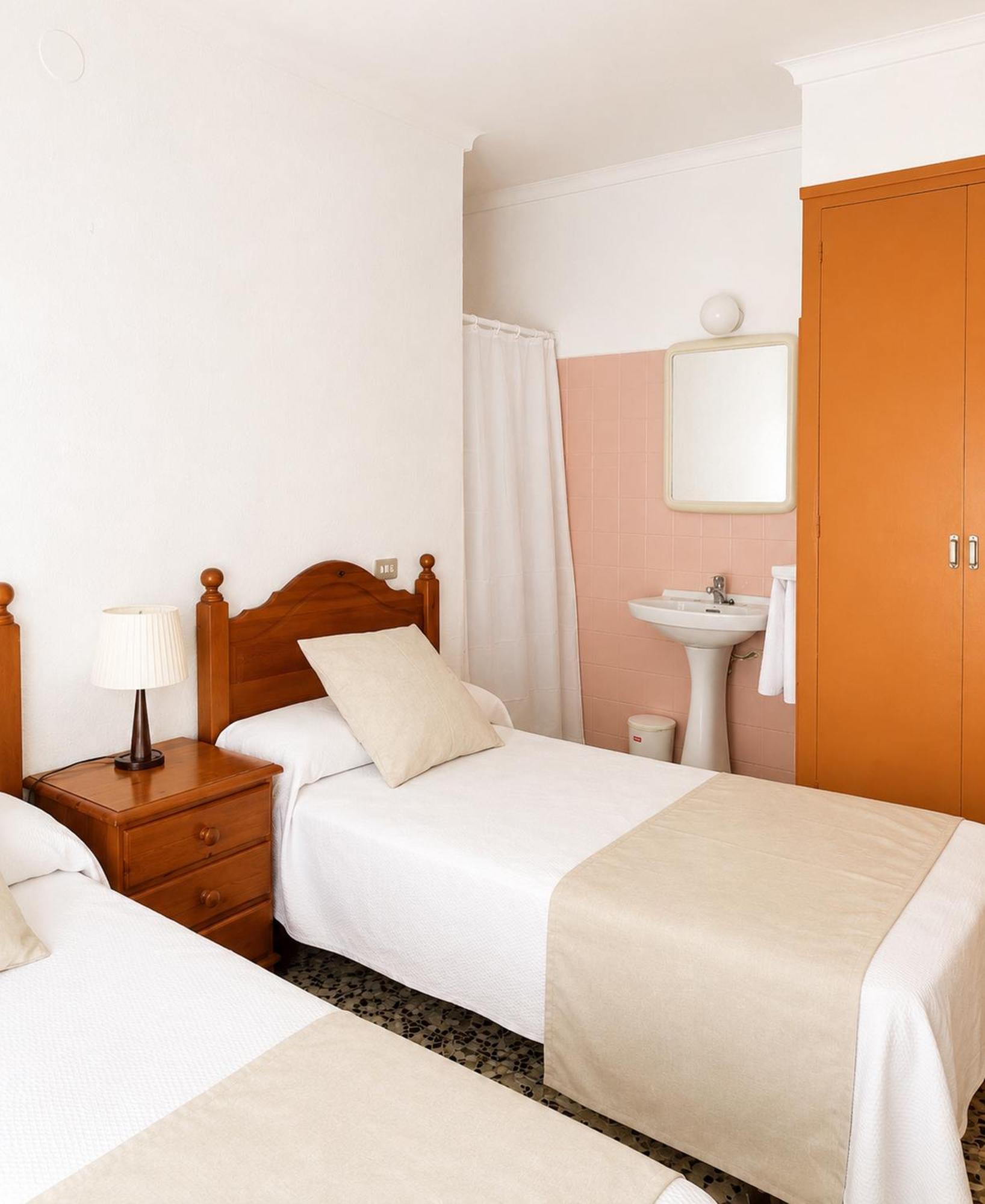 Habitación con baño compartido - Cama grande