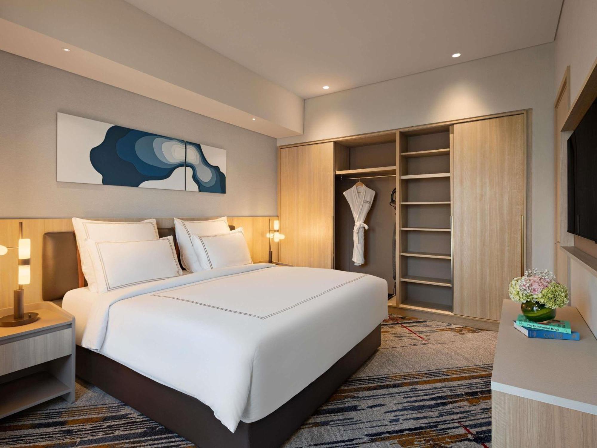 Swiss Signature Studio with King Bed