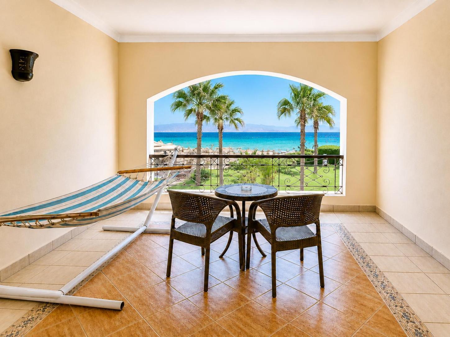 Royal Club Sea View Room