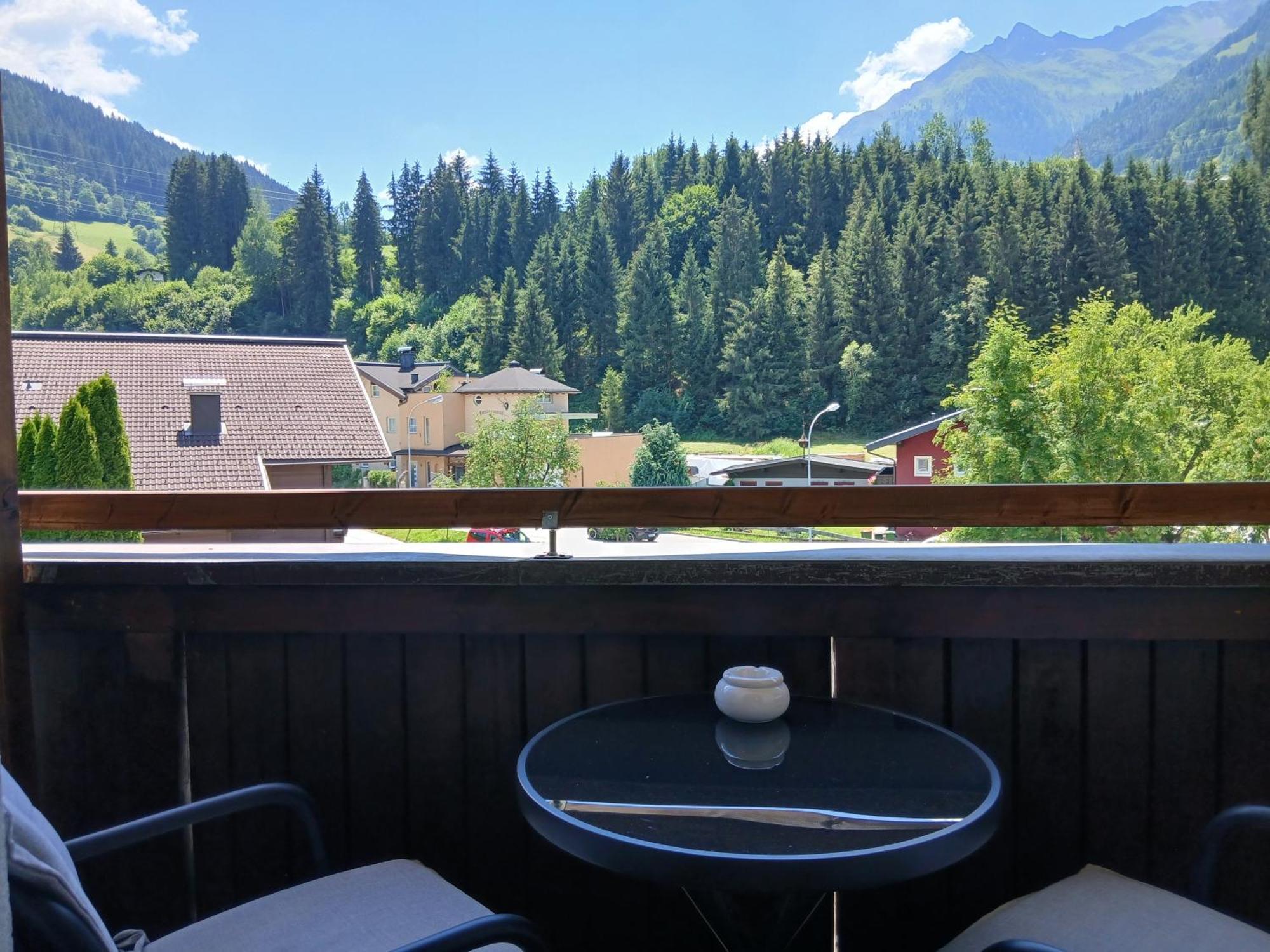 Apartment mit 1 Schlafzimmer, Balkon und Bergblick