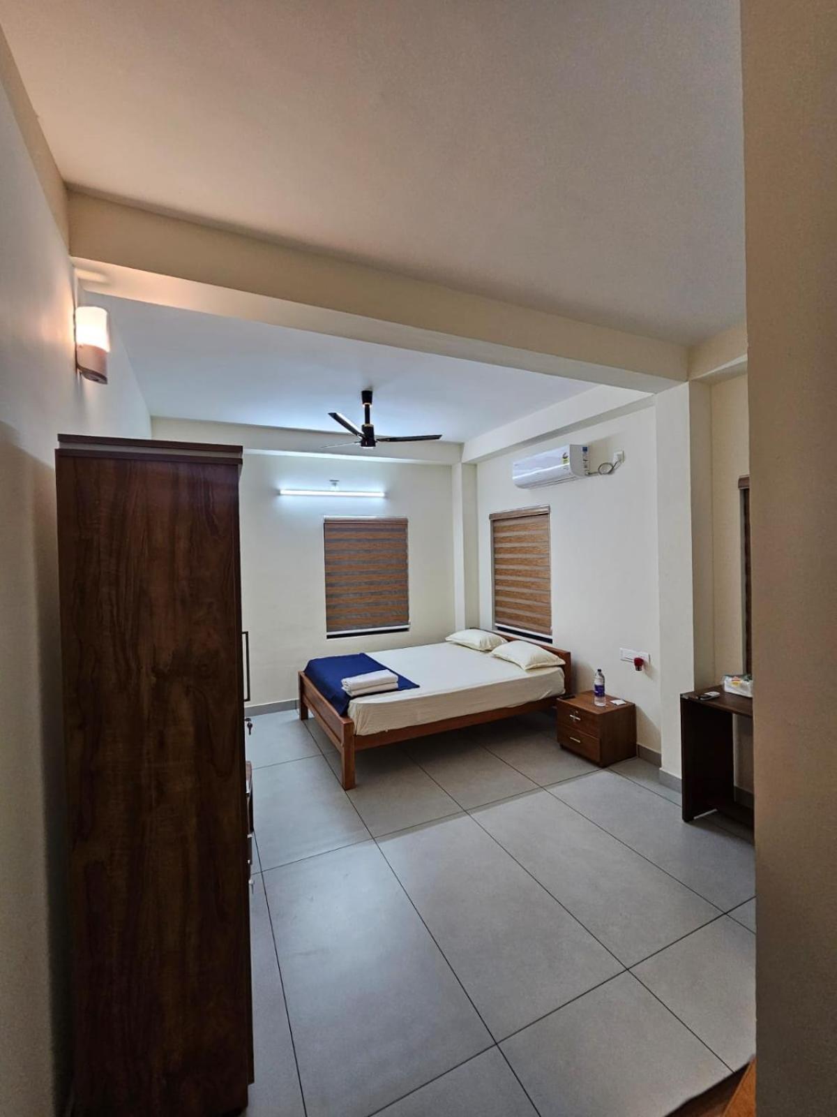 Deluxe Queen Room