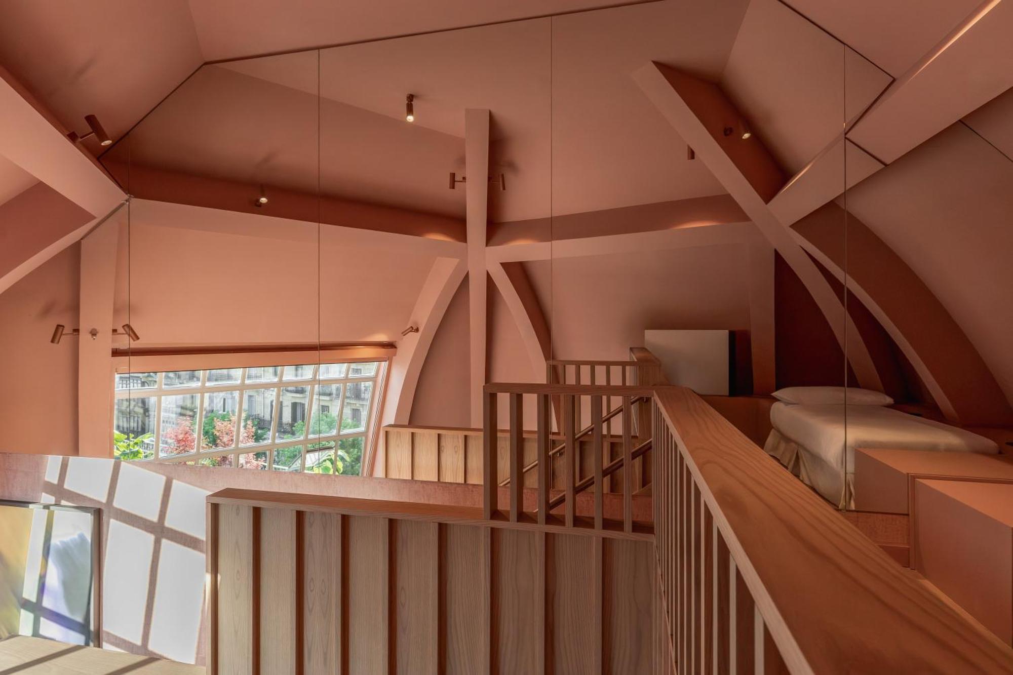 Family Connecting Cupula Suite