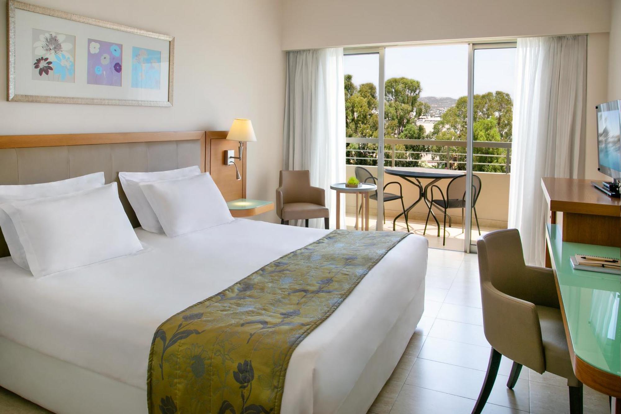 Double or Twin Room Inland View