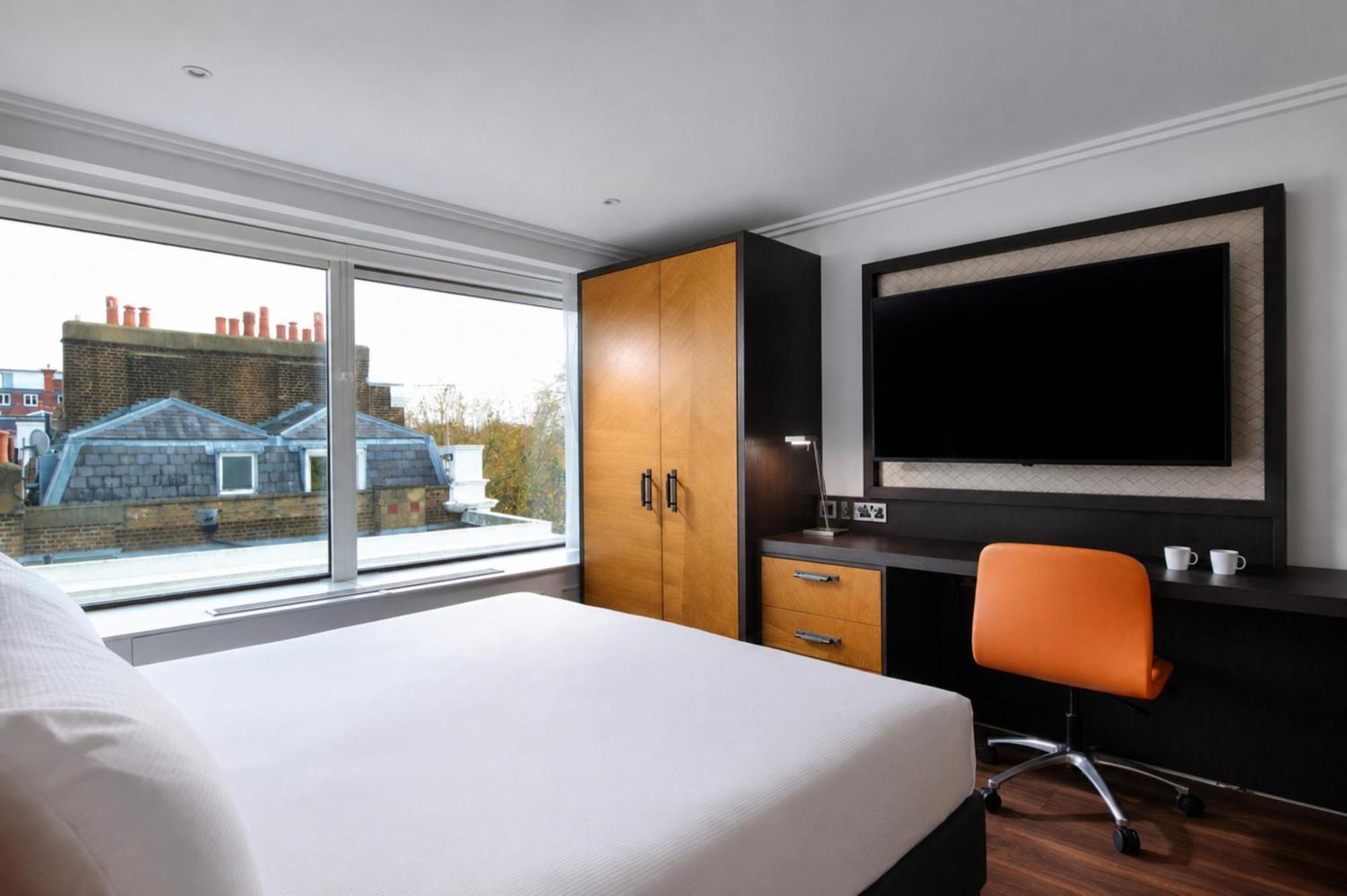 Queen Room