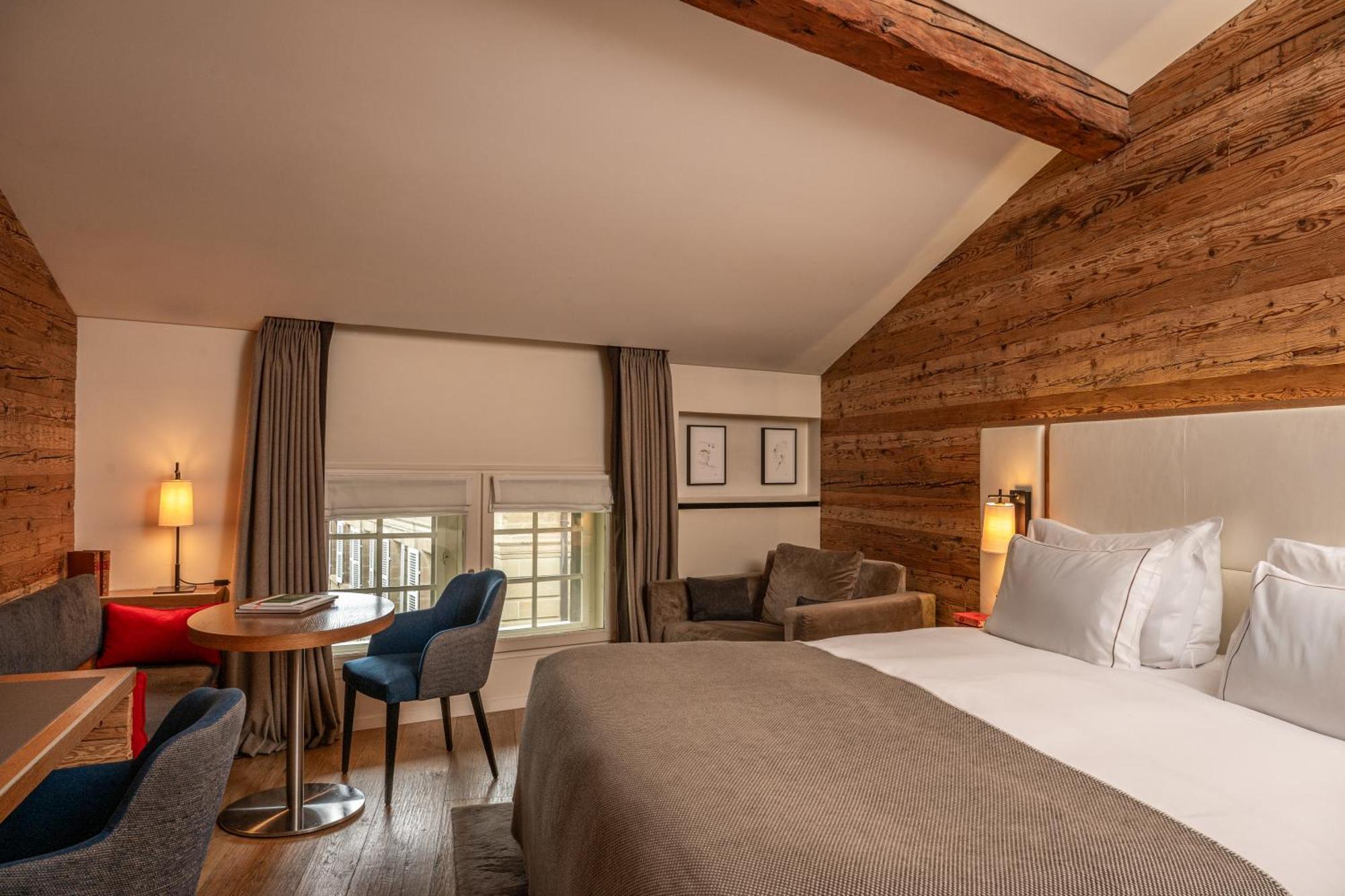 Prestige Room
