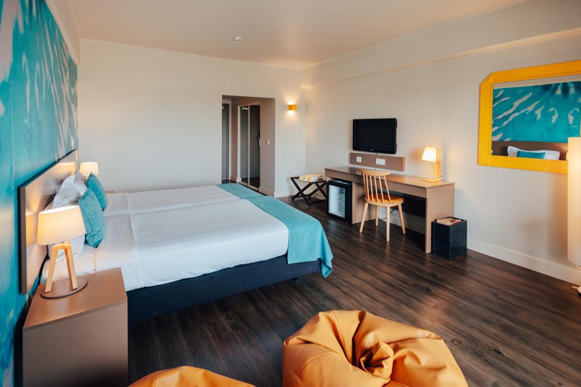 Twin Room with Sea View
