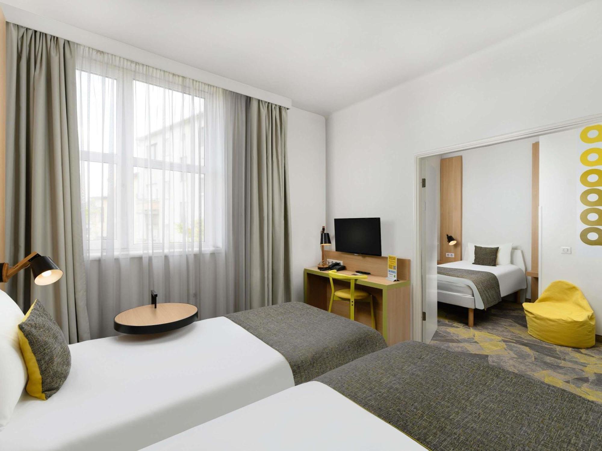 family room one double one single bed